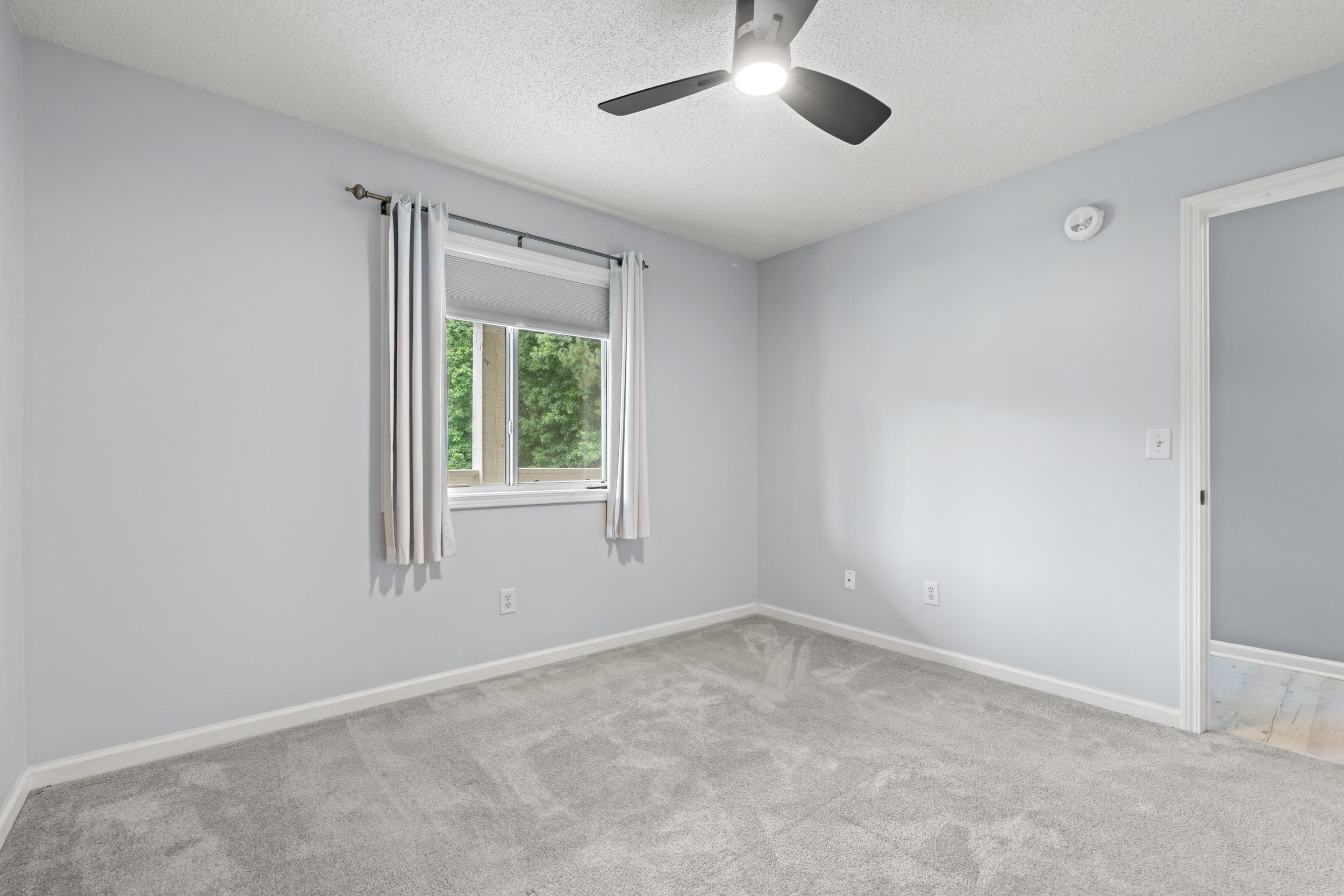 1460 Blue Tree Ct. Property Photo 14