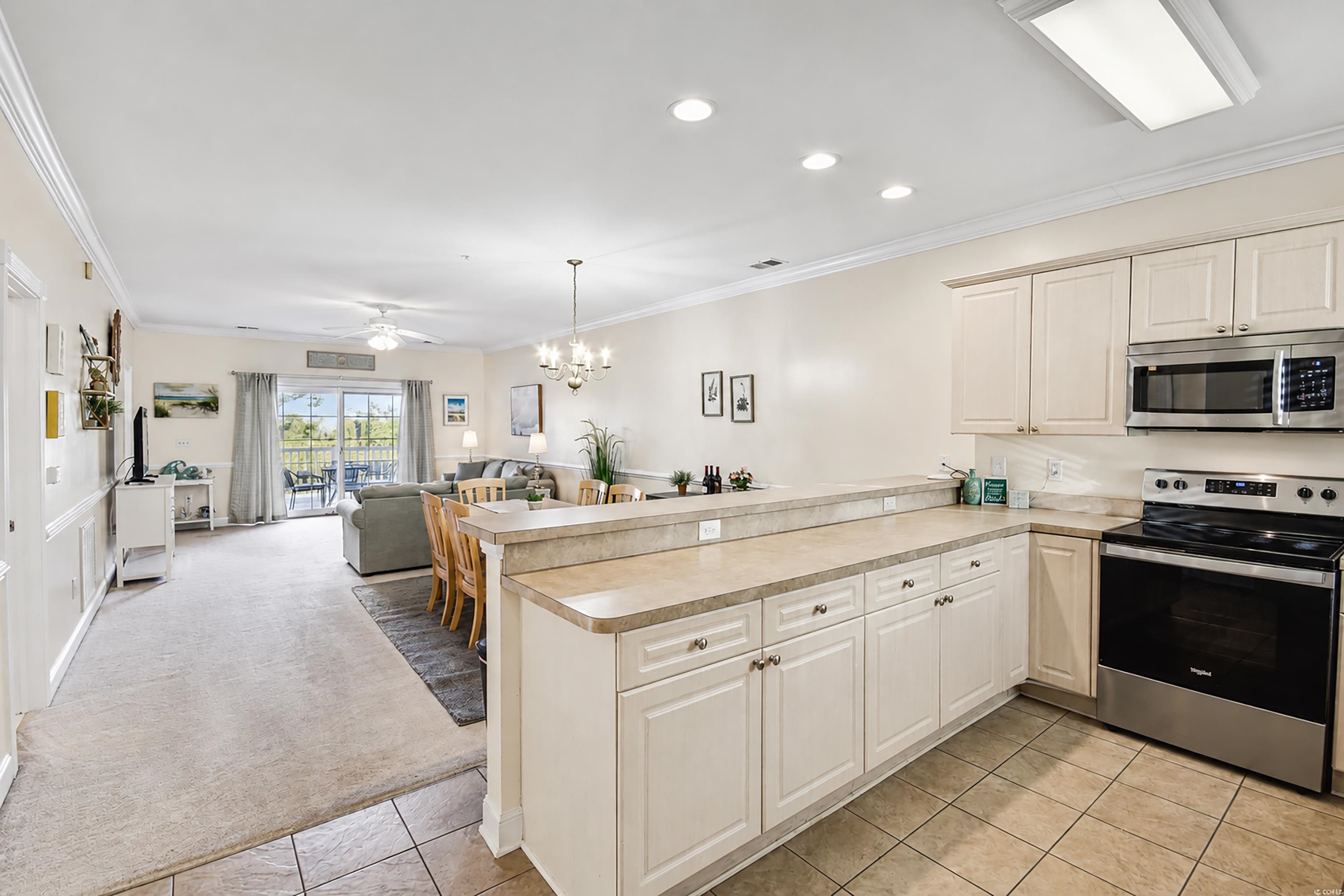 4898 Luster Leaf Circle Property Photo 4