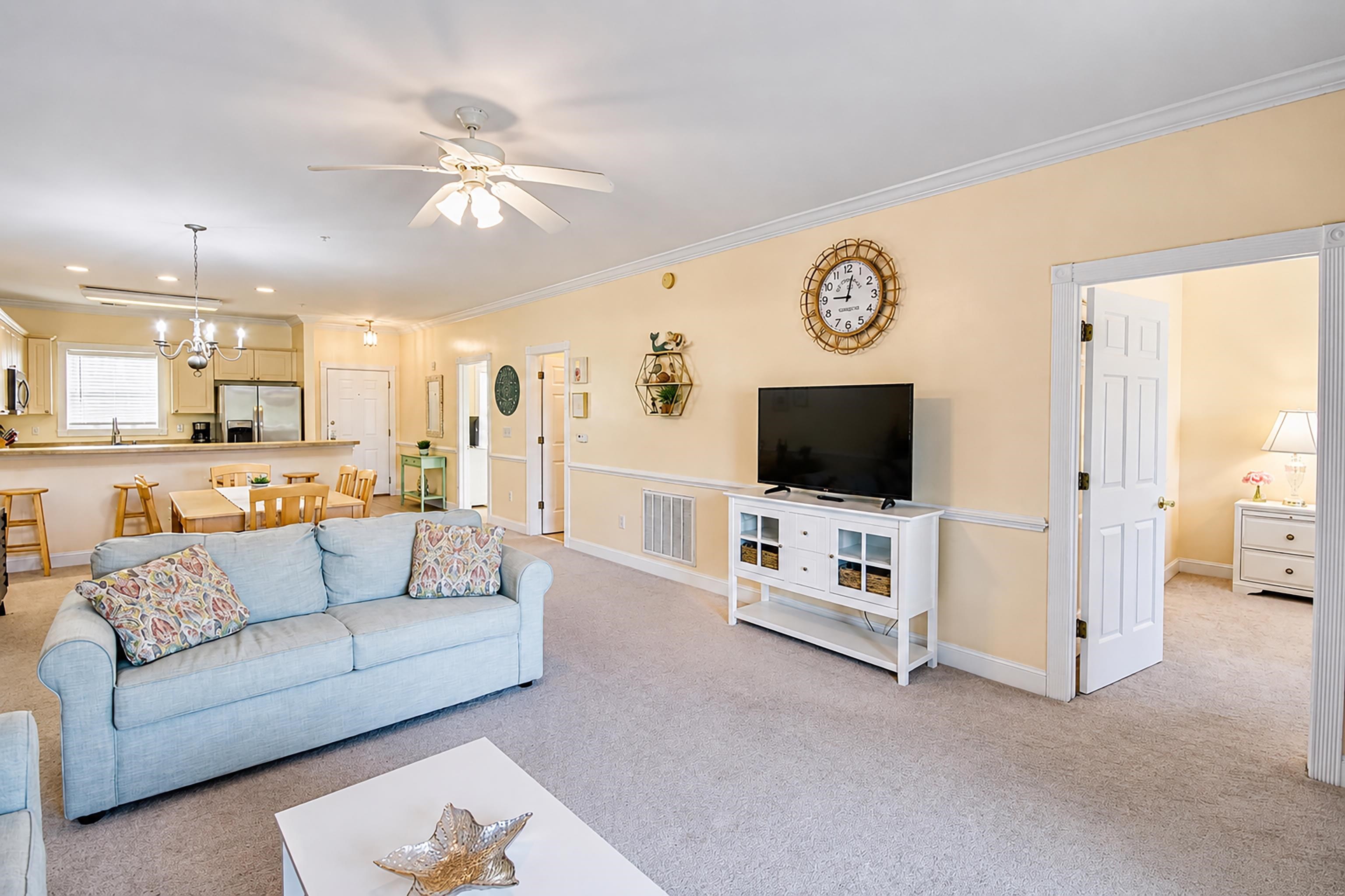 4898 Luster Leaf Circle Property Photo 12
