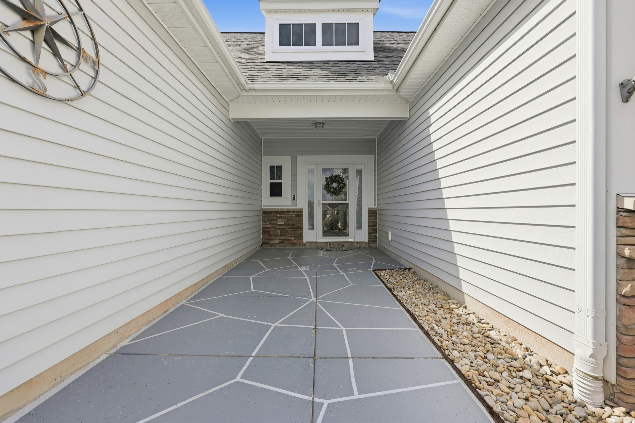 604 Sabel Springs Way Property Photo 2