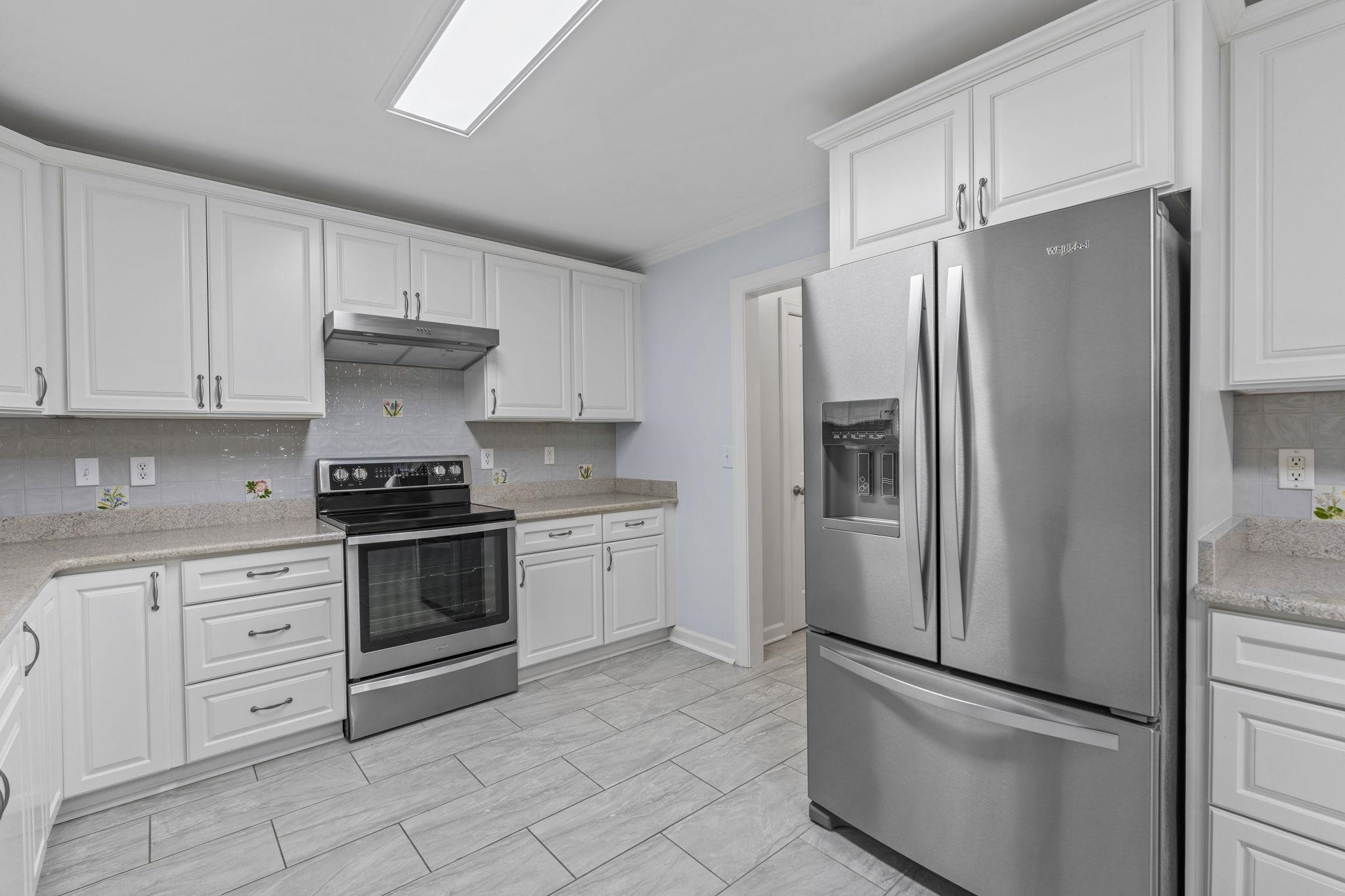 136 Molinia Dr. Property Photo 12