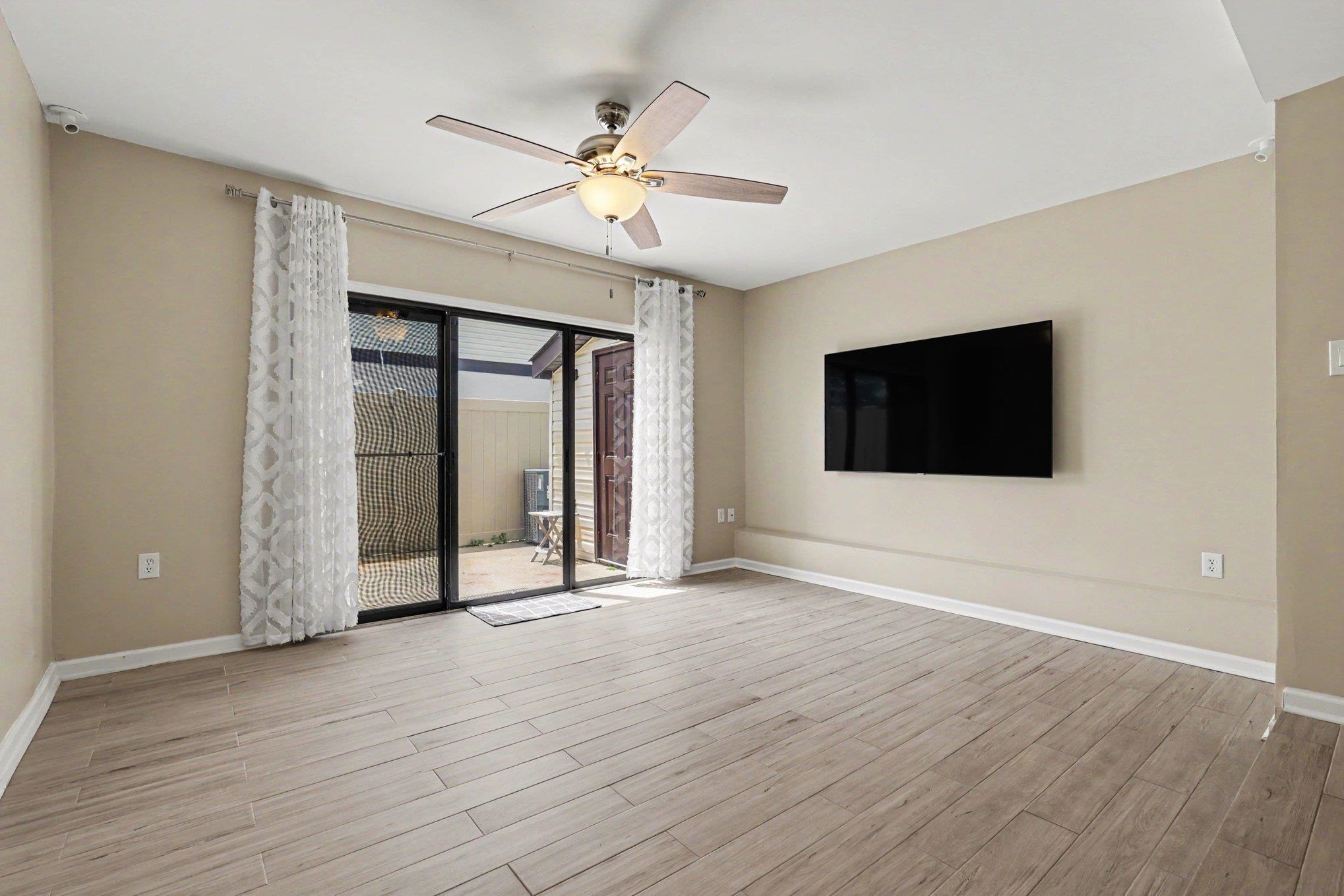 1012 Possum Trot Rd. Property Photo 5