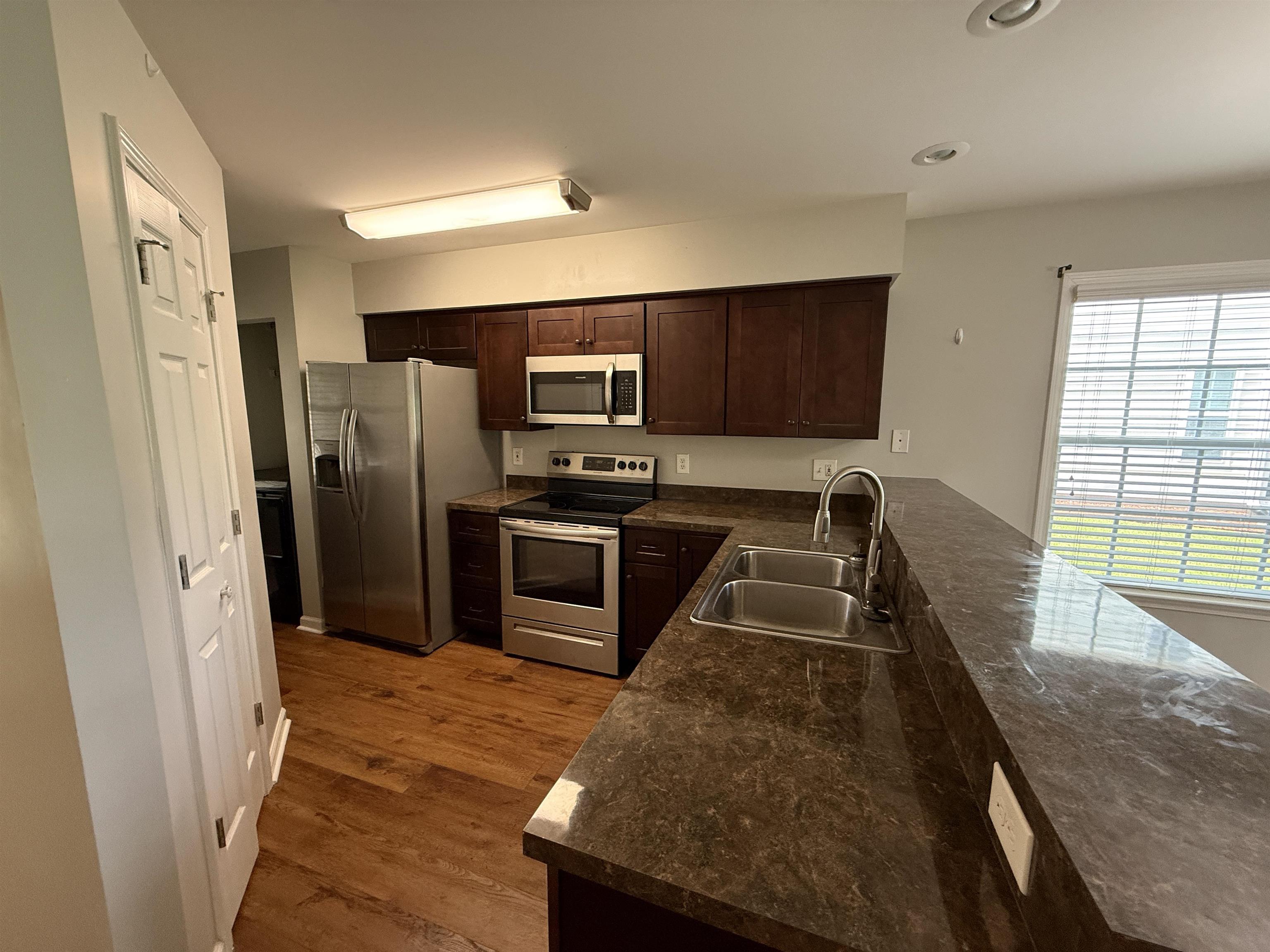653 Tupelo Ln. Property Photo 6