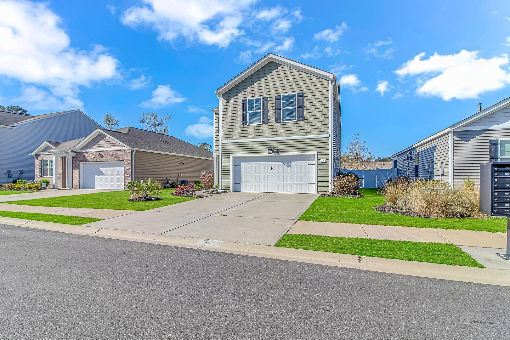 228 Pin Oak Dr. Property Photo 2