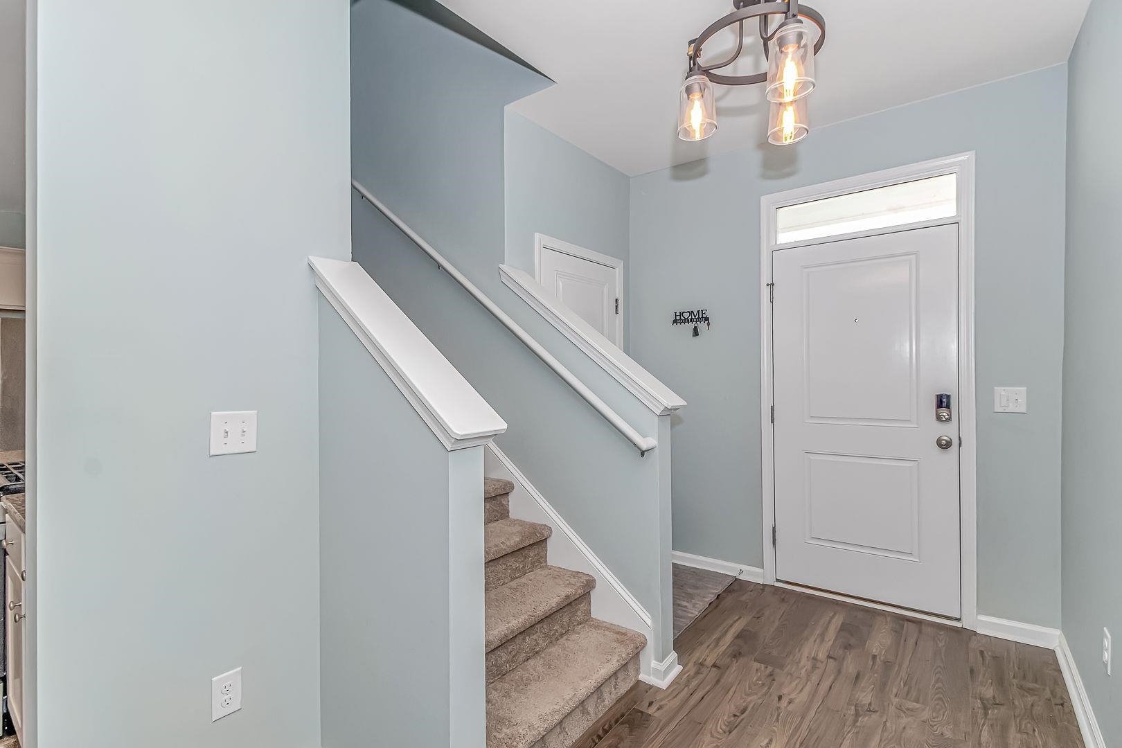 228 Pin Oak Dr. Property Photo 5
