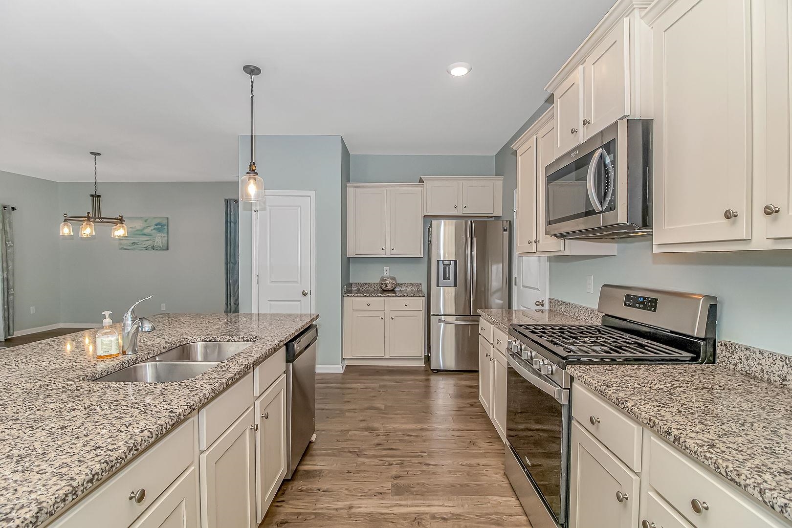 228 Pin Oak Dr. Property Photo 12