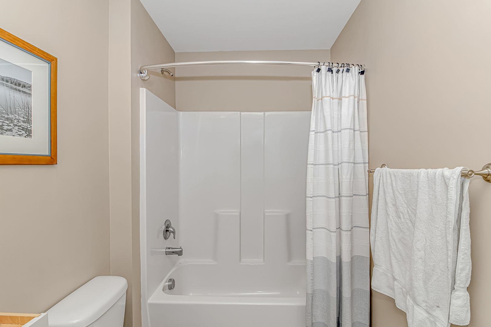 228 Pin Oak Dr. Property Photo 29