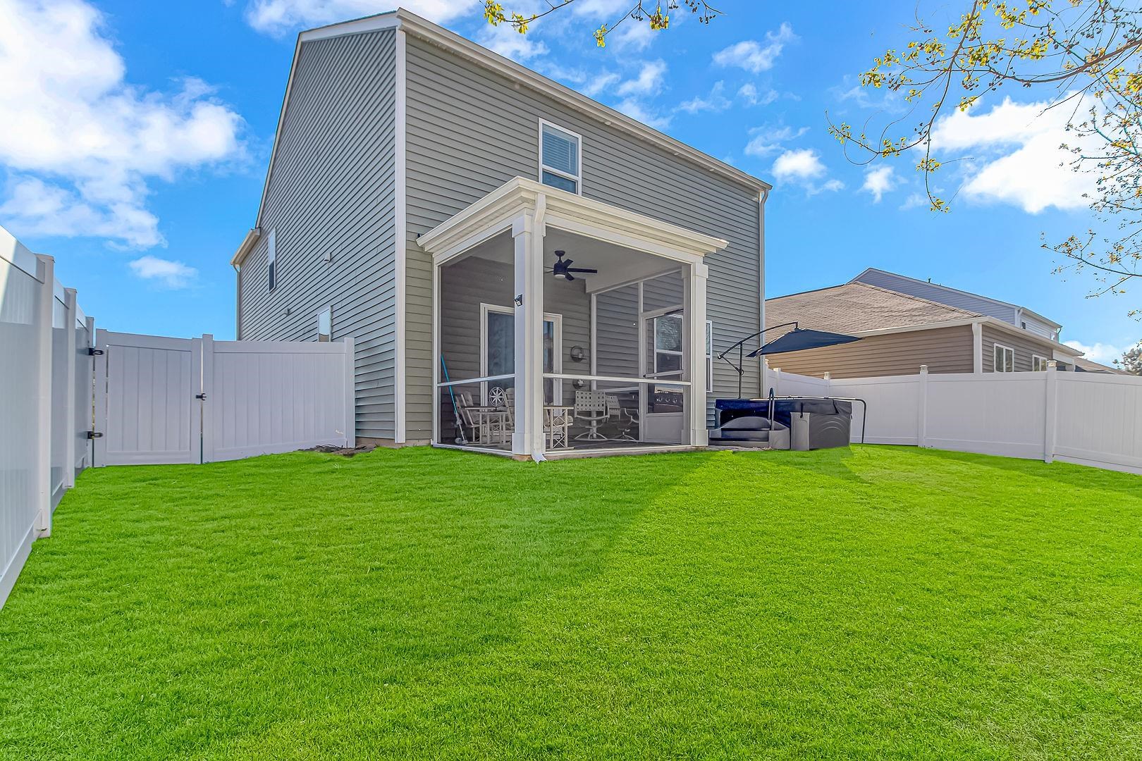228 Pin Oak Dr. Property Photo 33