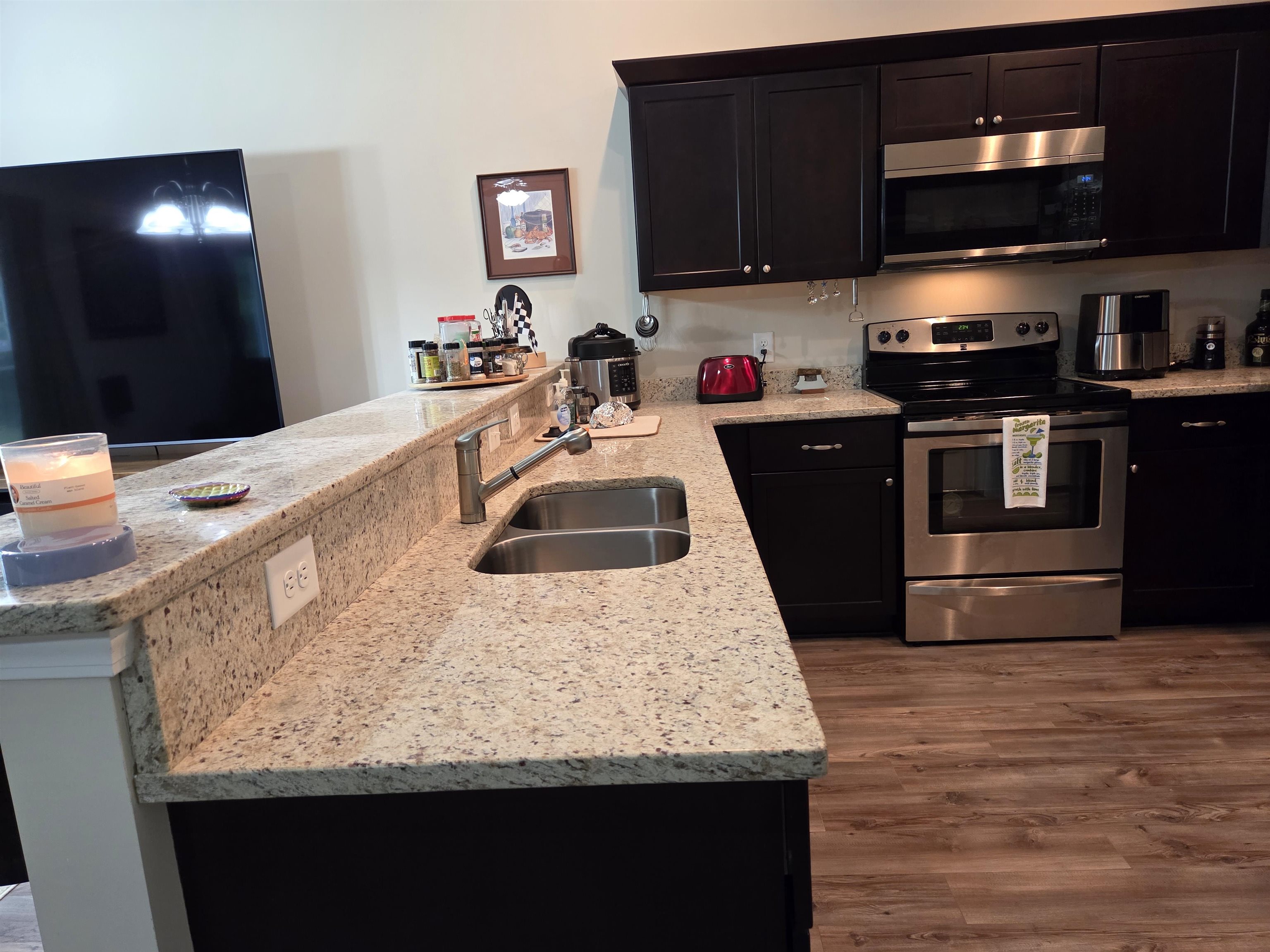 145 Ecum Secum Pl. Property Photo 7