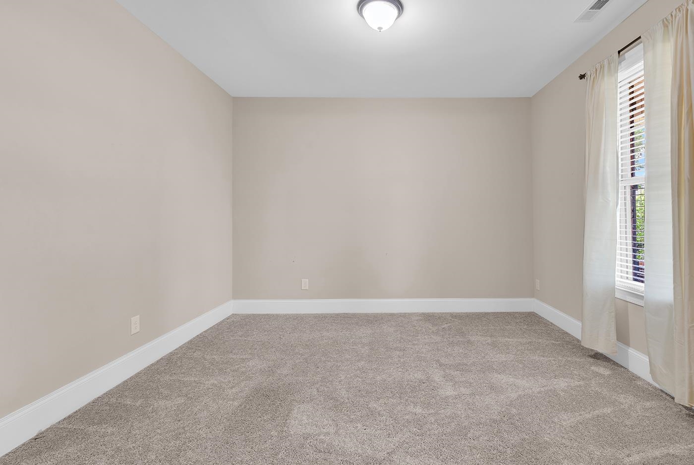 400 San Benito Ct. Property Photo 8