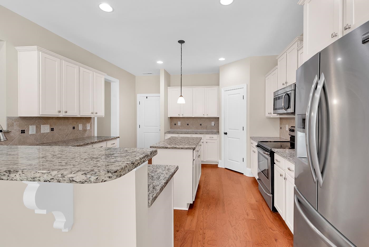 400 San Benito Ct. Property Photo 24