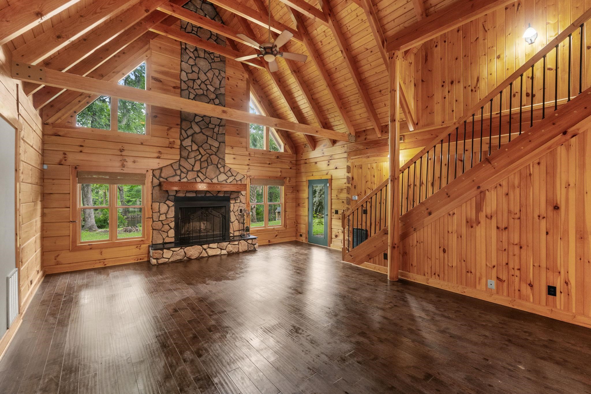 3083 Wildhorse Dr. Property Photo 5