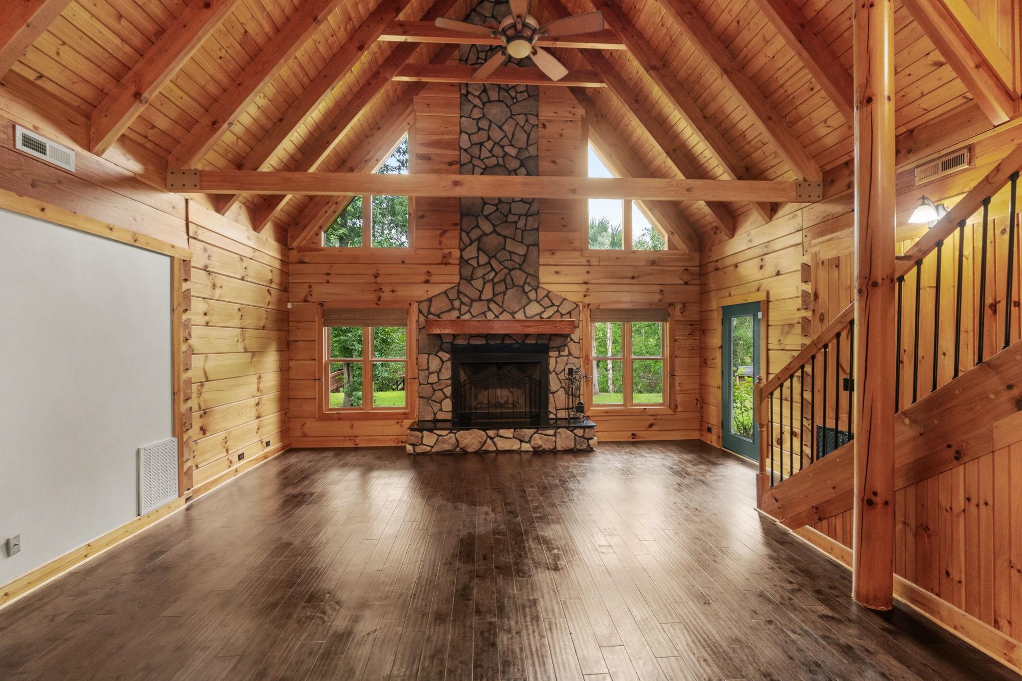 3083 Wildhorse Dr. Property Photo 6