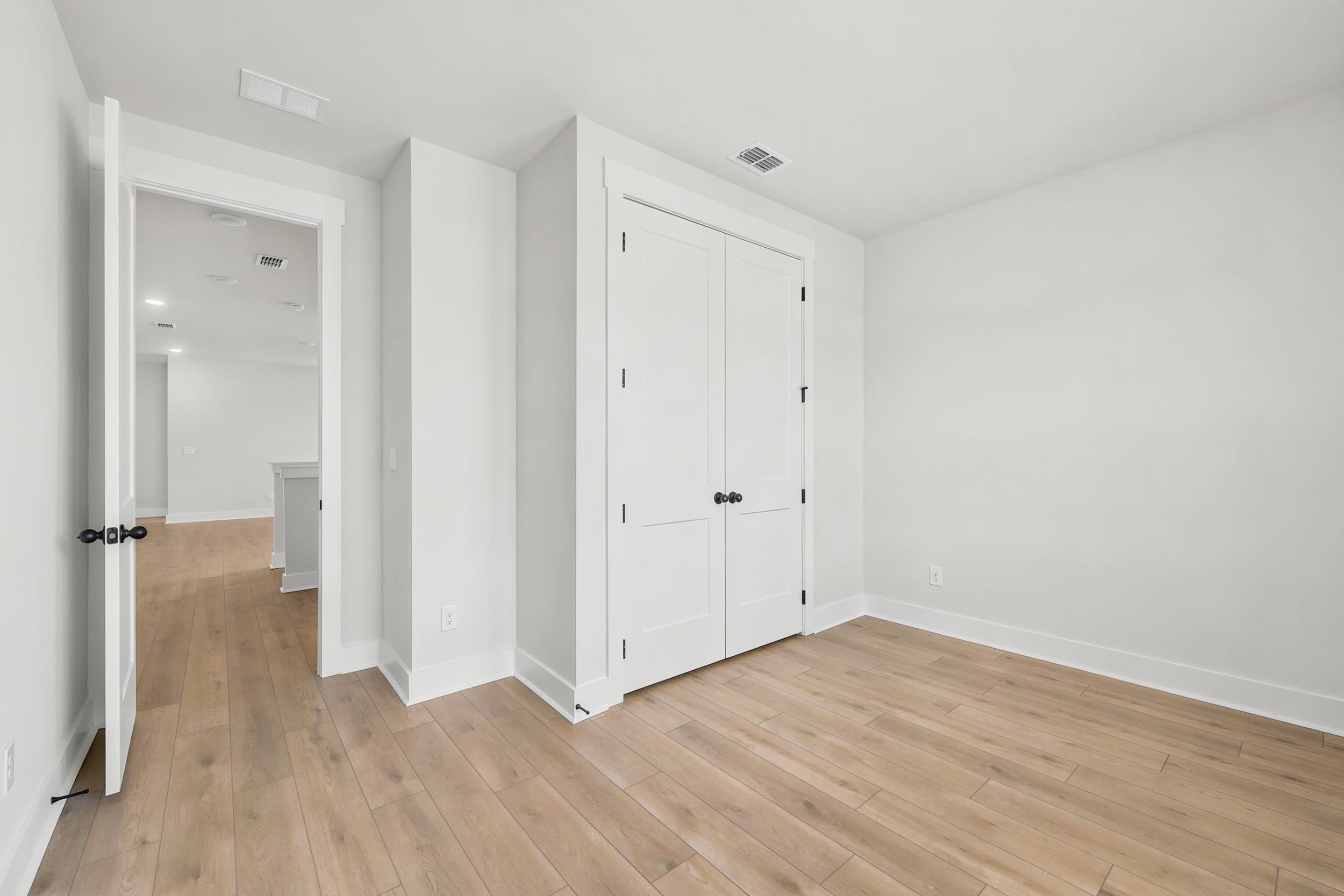 988 Triton Ave. Property Photo 33