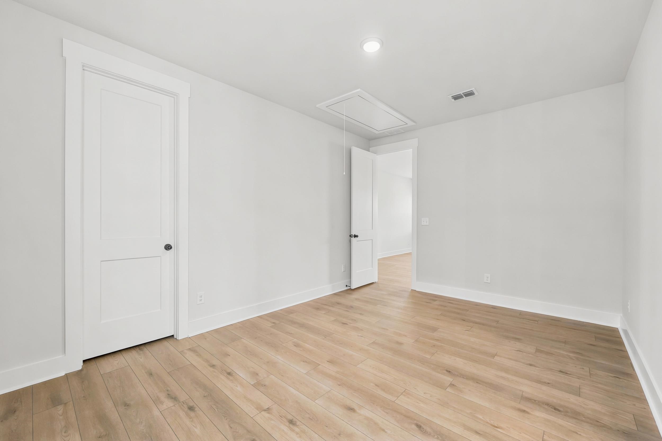 988 Triton Ave. Property Photo 42