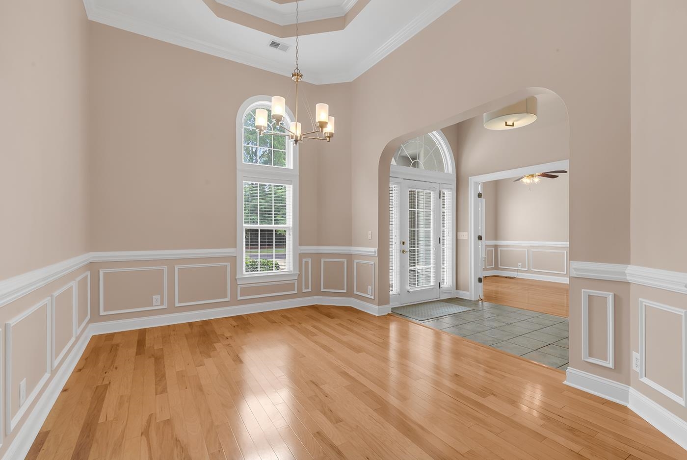 5606 Leatherleaf Dr. Property Photo 6