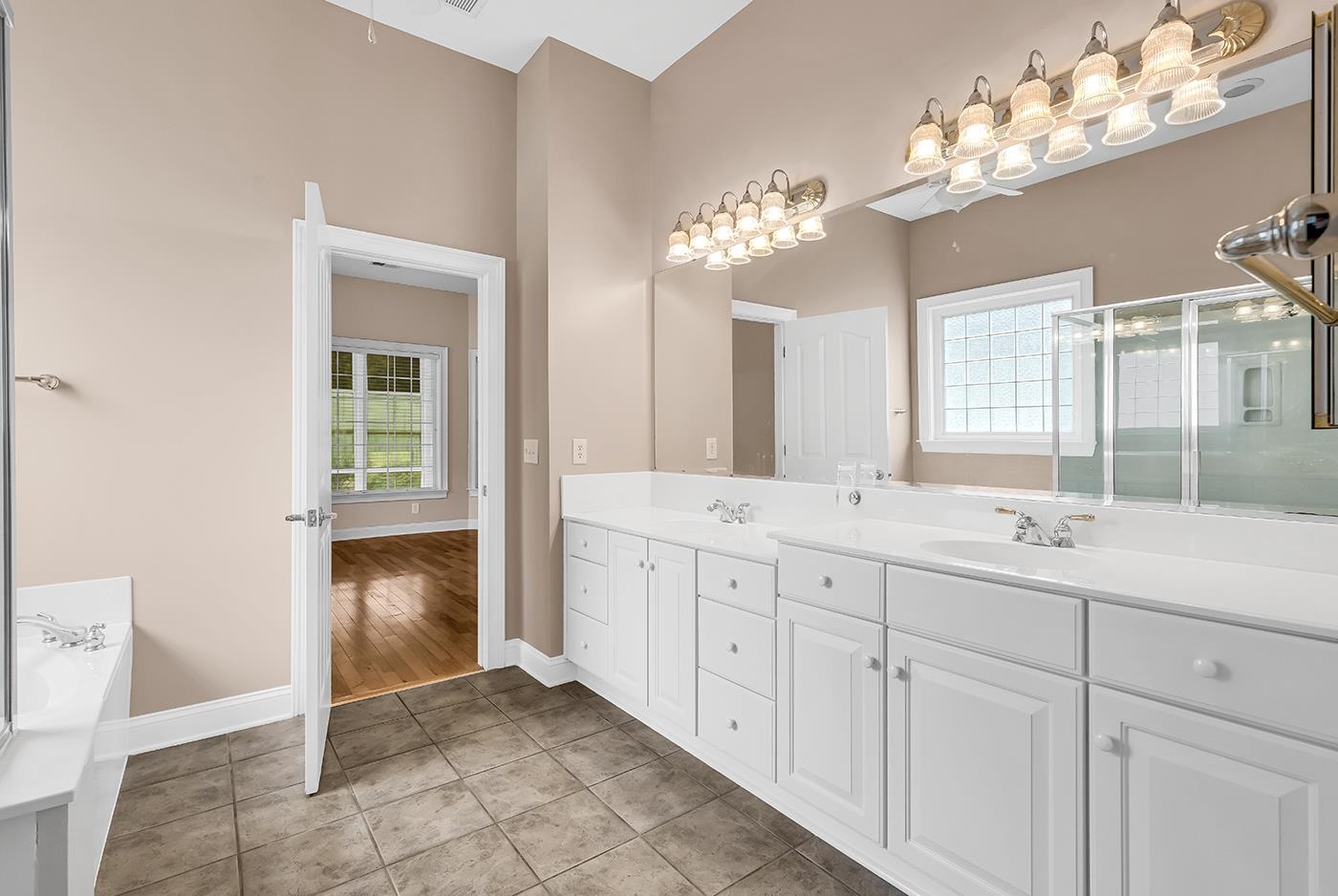 5606 Leatherleaf Dr. Property Photo 23