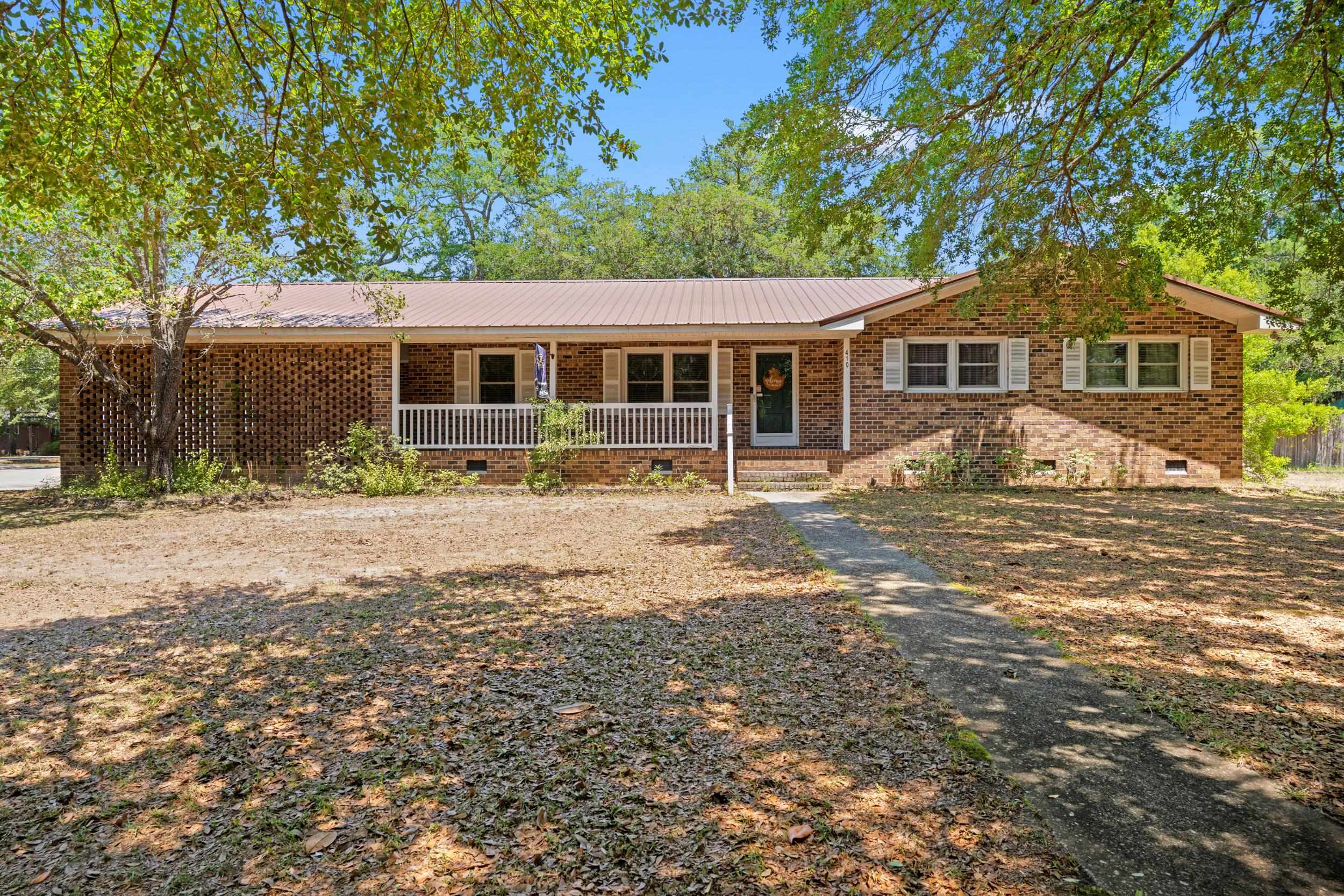 410 Paul St. Property Photo 1