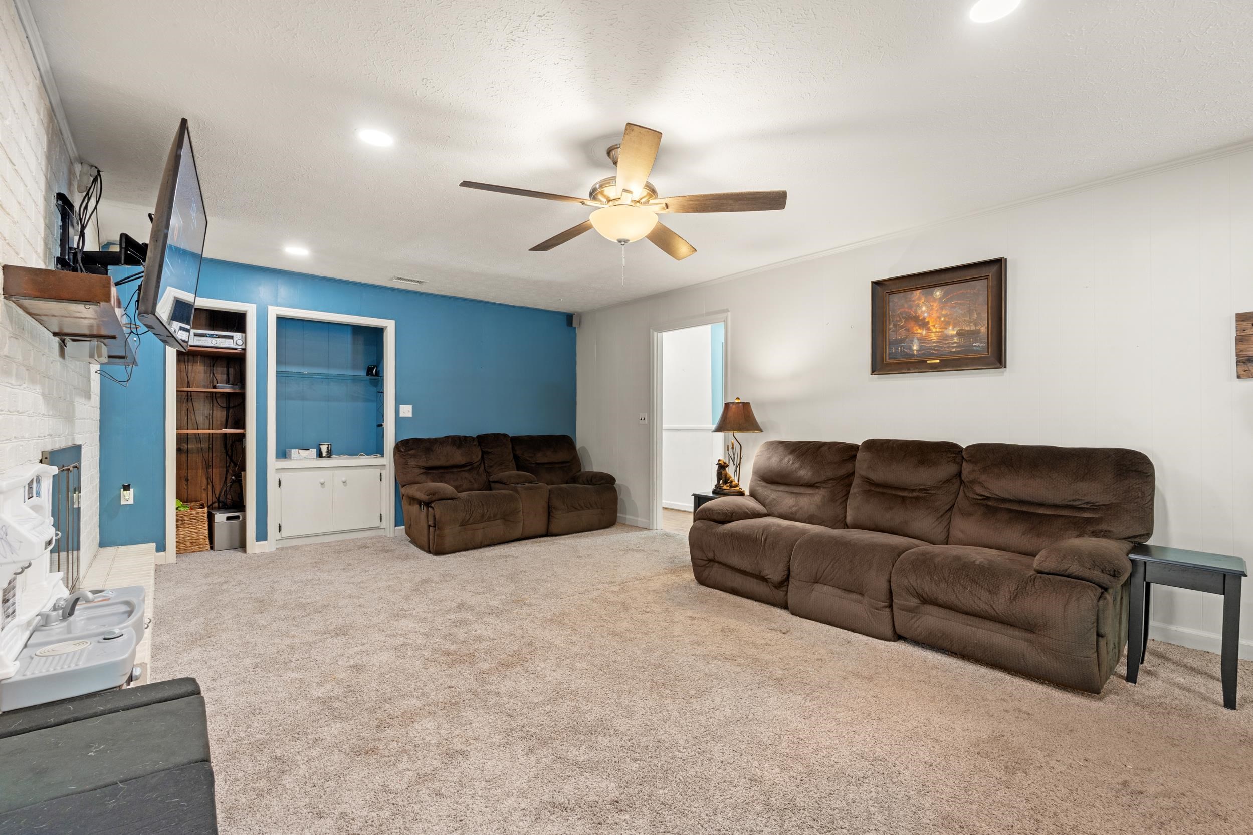 410 Paul St. Property Photo 9