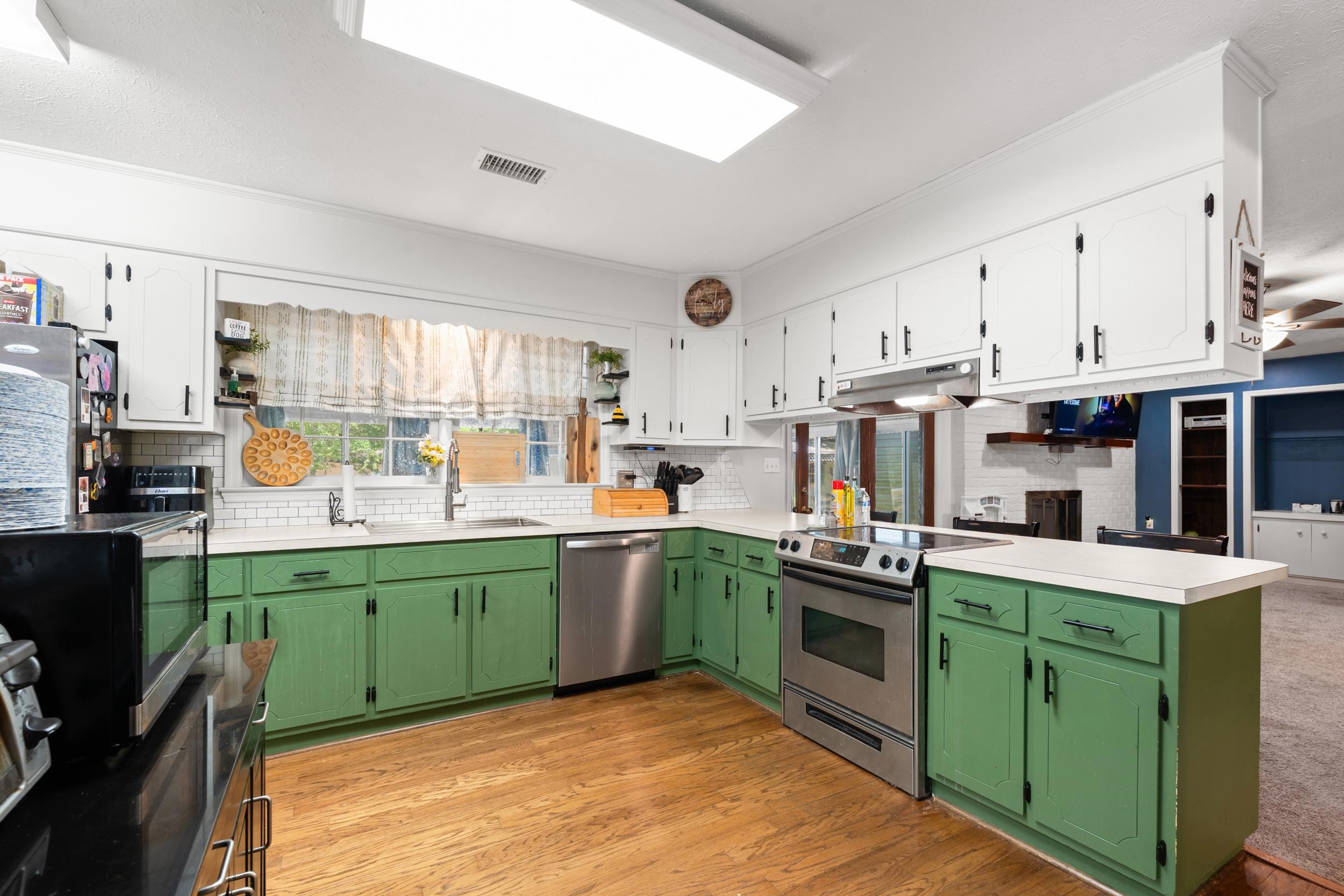 410 Paul St. Property Photo 12