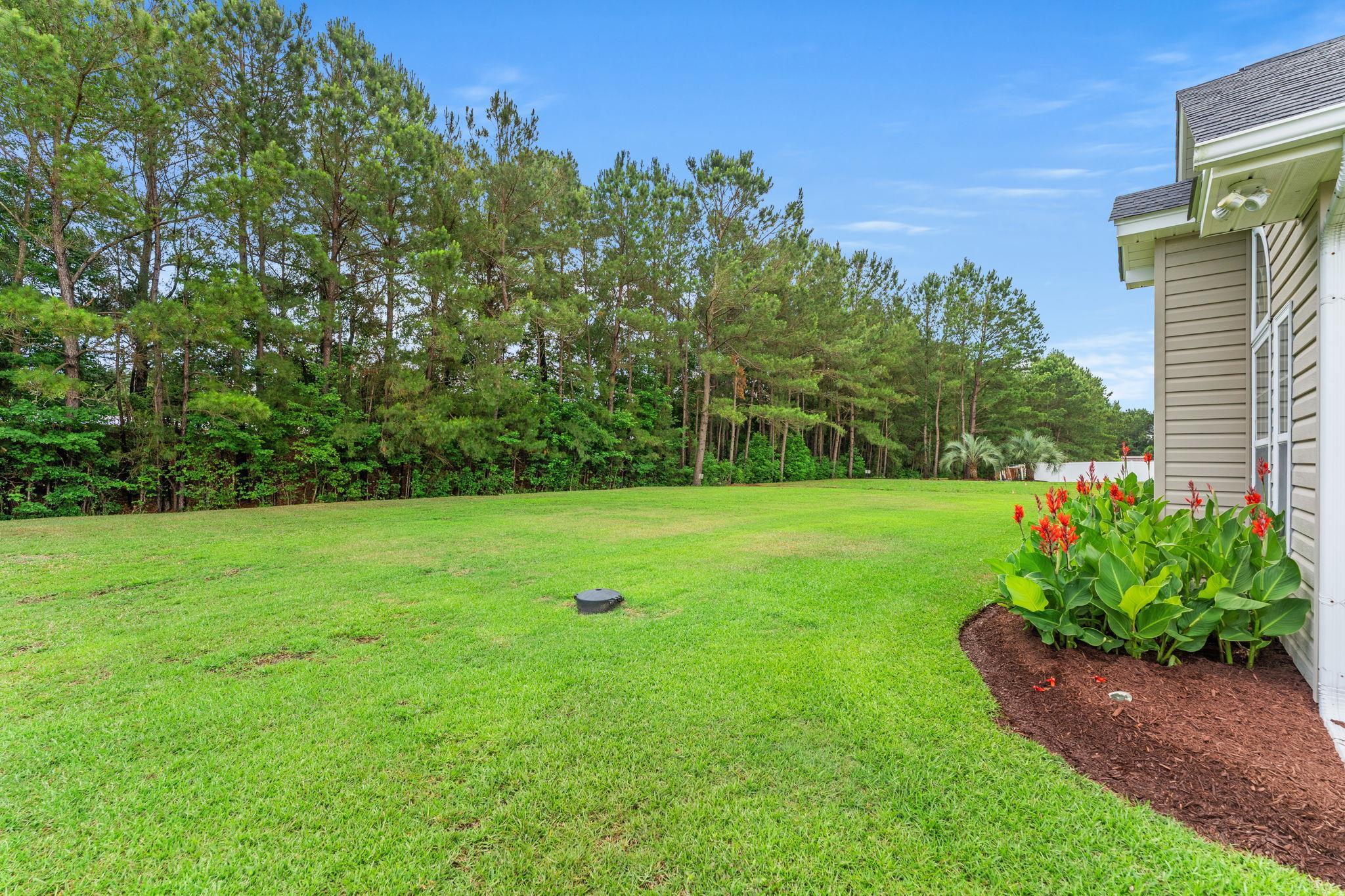 133 Maiden Ln. Property Photo 4