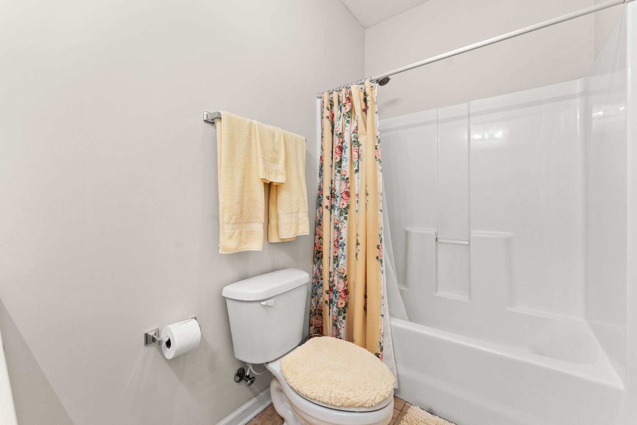 133 Maiden Ln. Property Photo 7