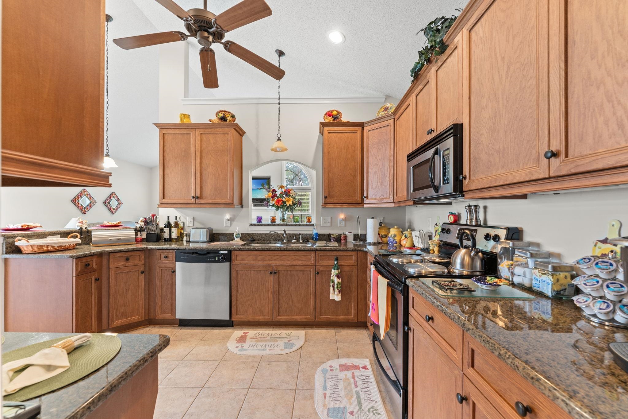 133 Maiden Ln. Property Photo 22