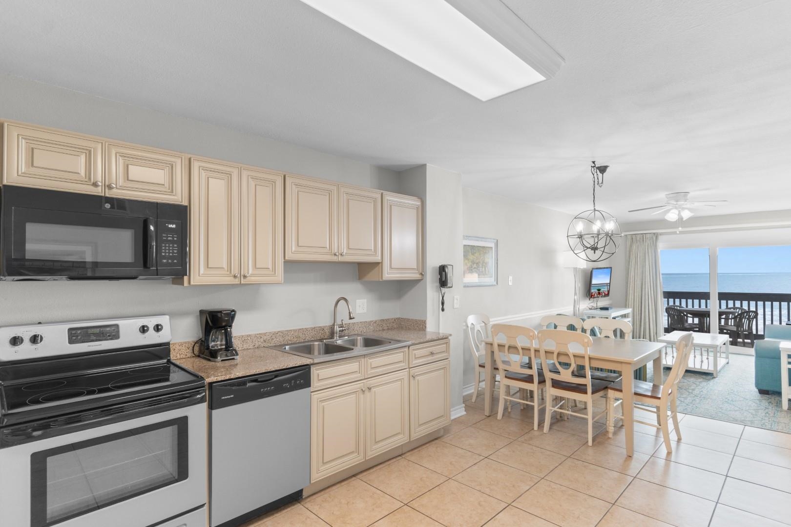 1011 S Ocean Blvd. Property Photo 3