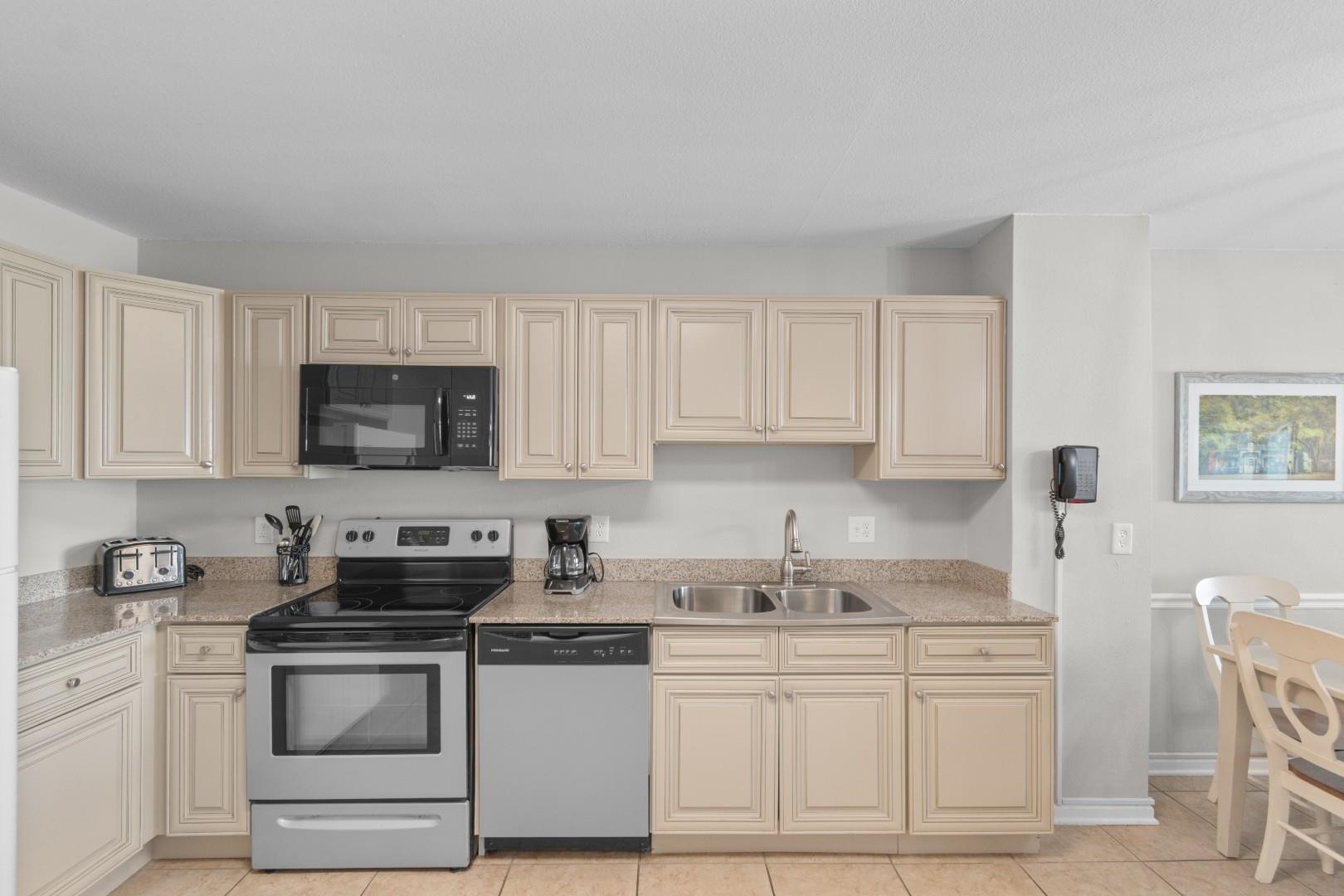 1011 S Ocean Blvd. Property Photo 4