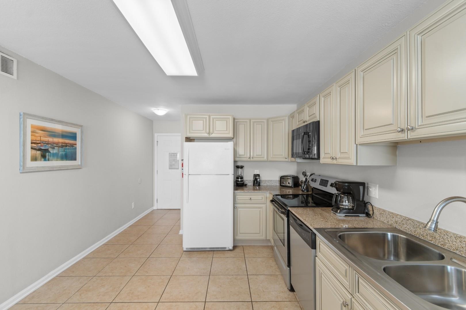 1011 S Ocean Blvd. Property Photo 6