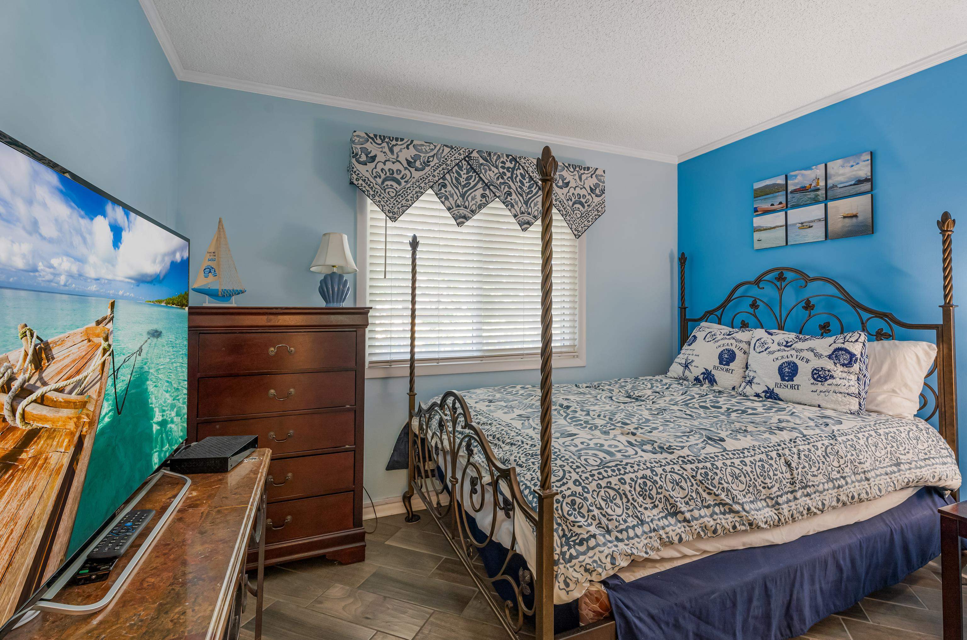 9581 Shore Dr. Property Photo 4