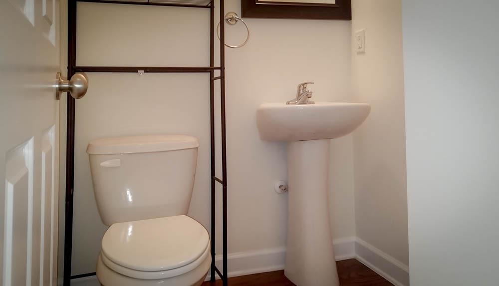 926 Price Ln. Property Photo 8