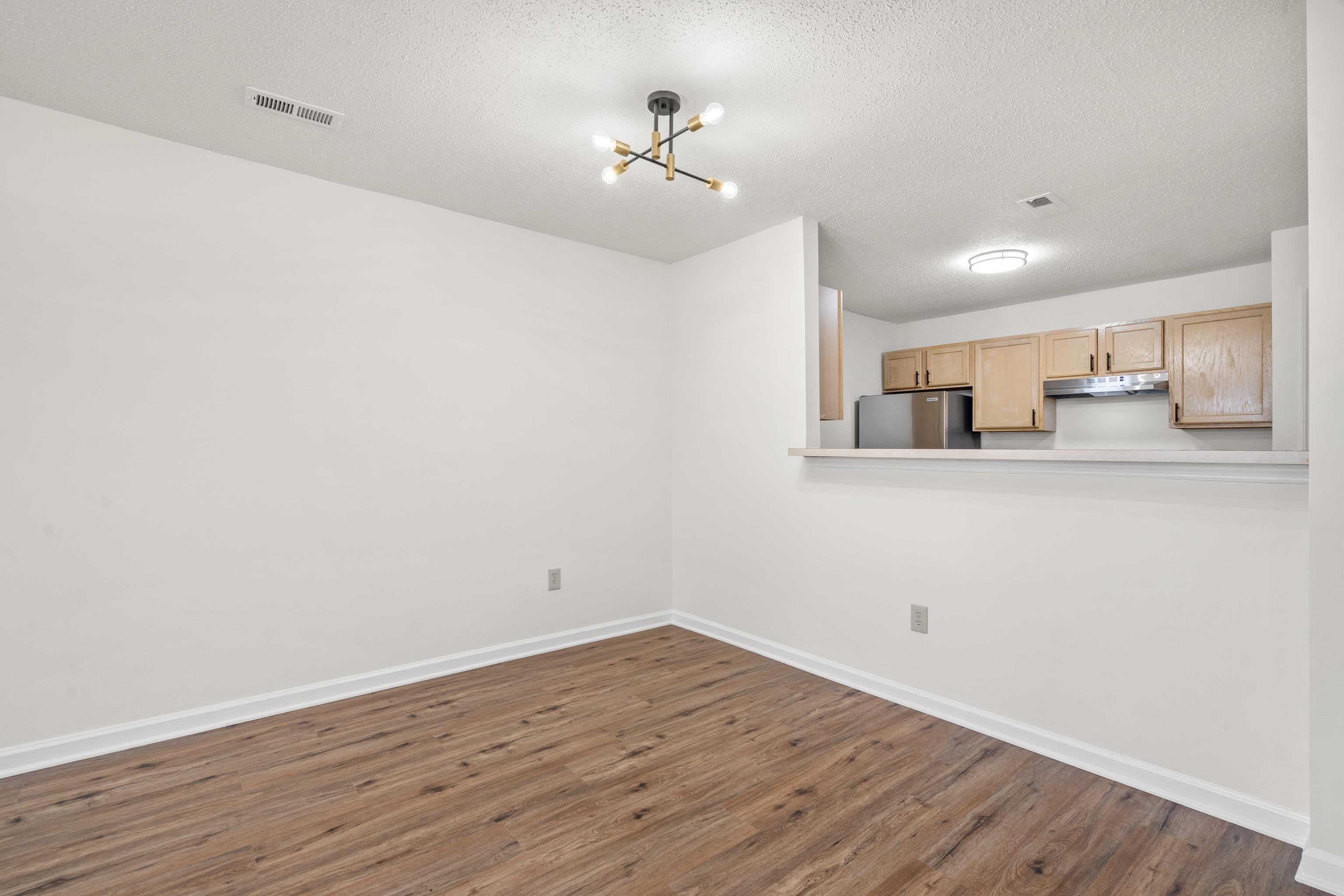 4251 Villas Dr. Property Photo 11