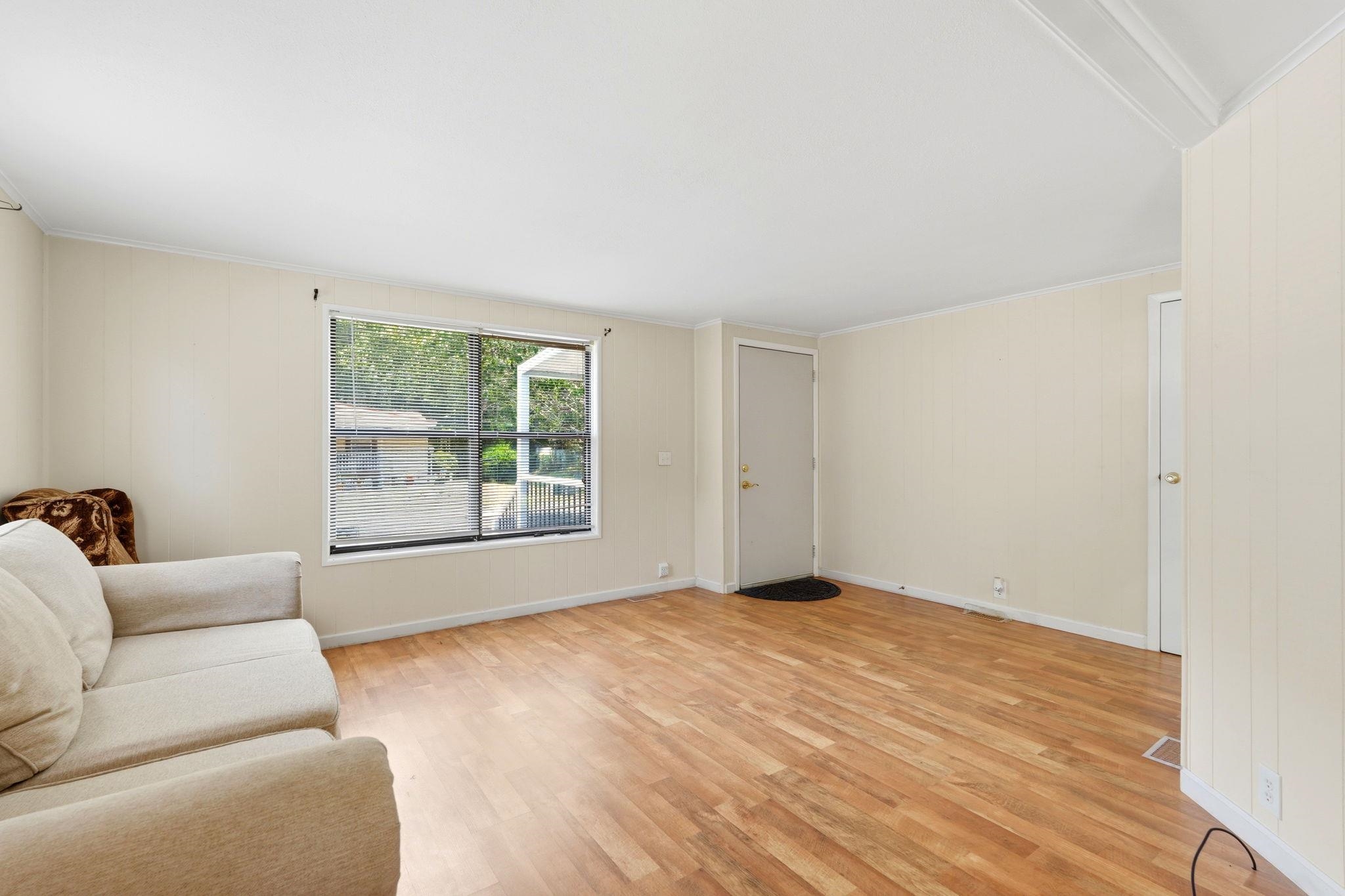732 Raleigh Trail Property Photo 7