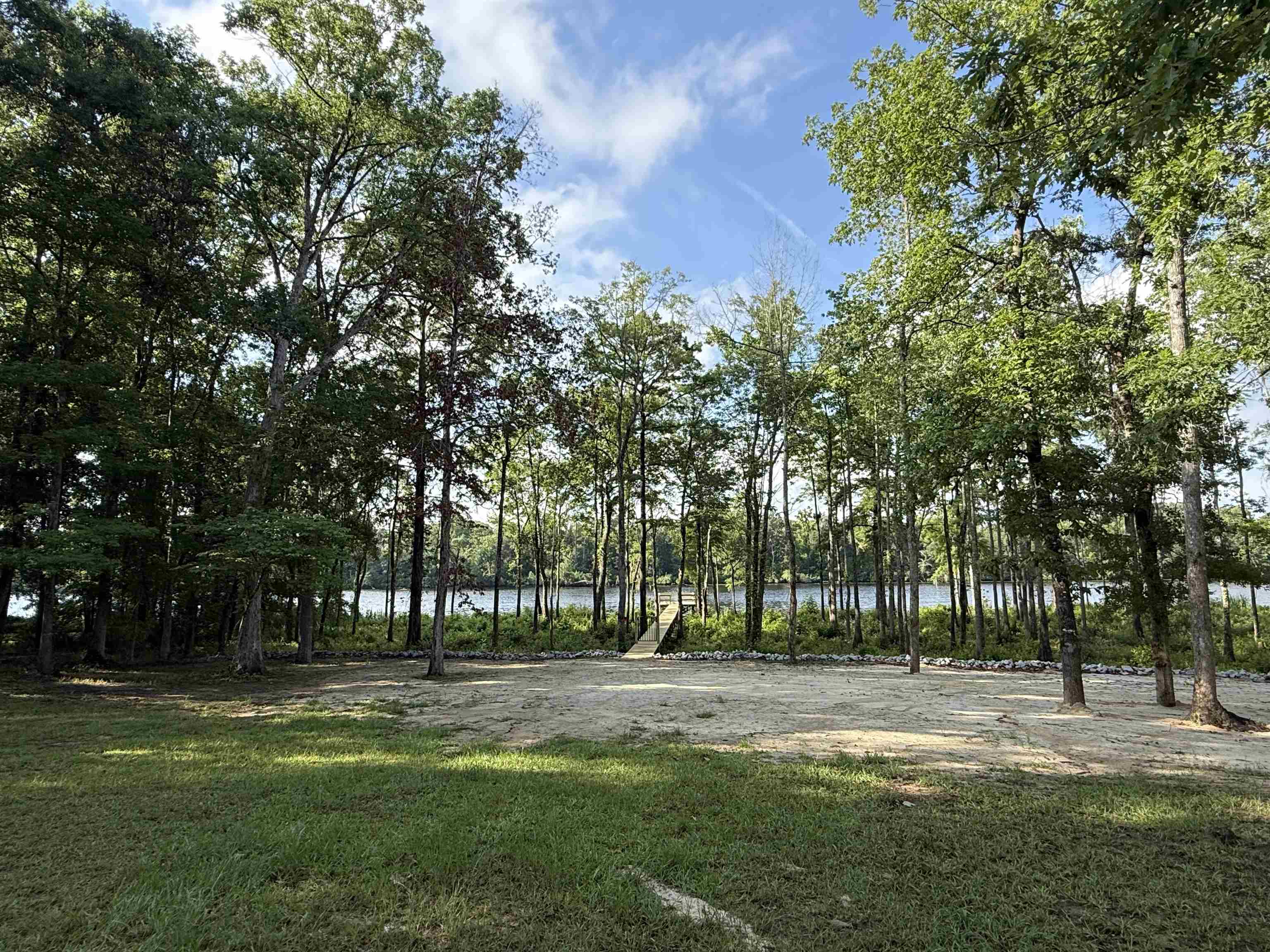 598 Comanche Dr. Property Photo 18