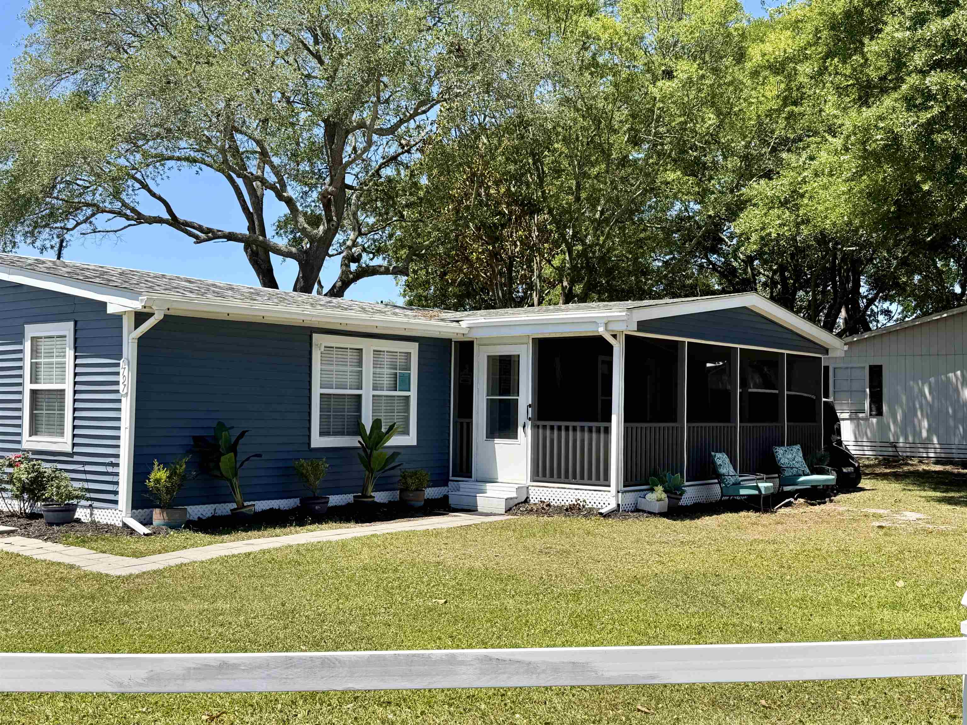 1797 Falcon Property Photo 1