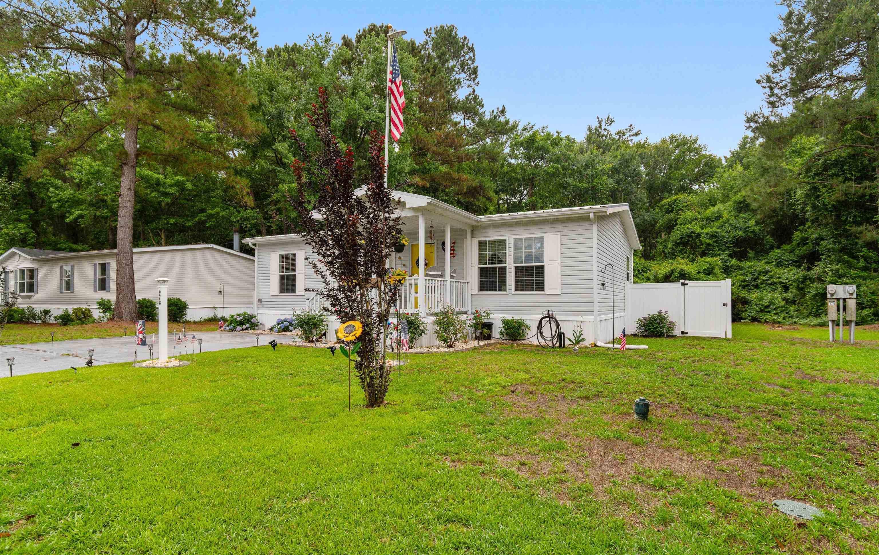 978 Jamestown Rd. Property Photo 3
