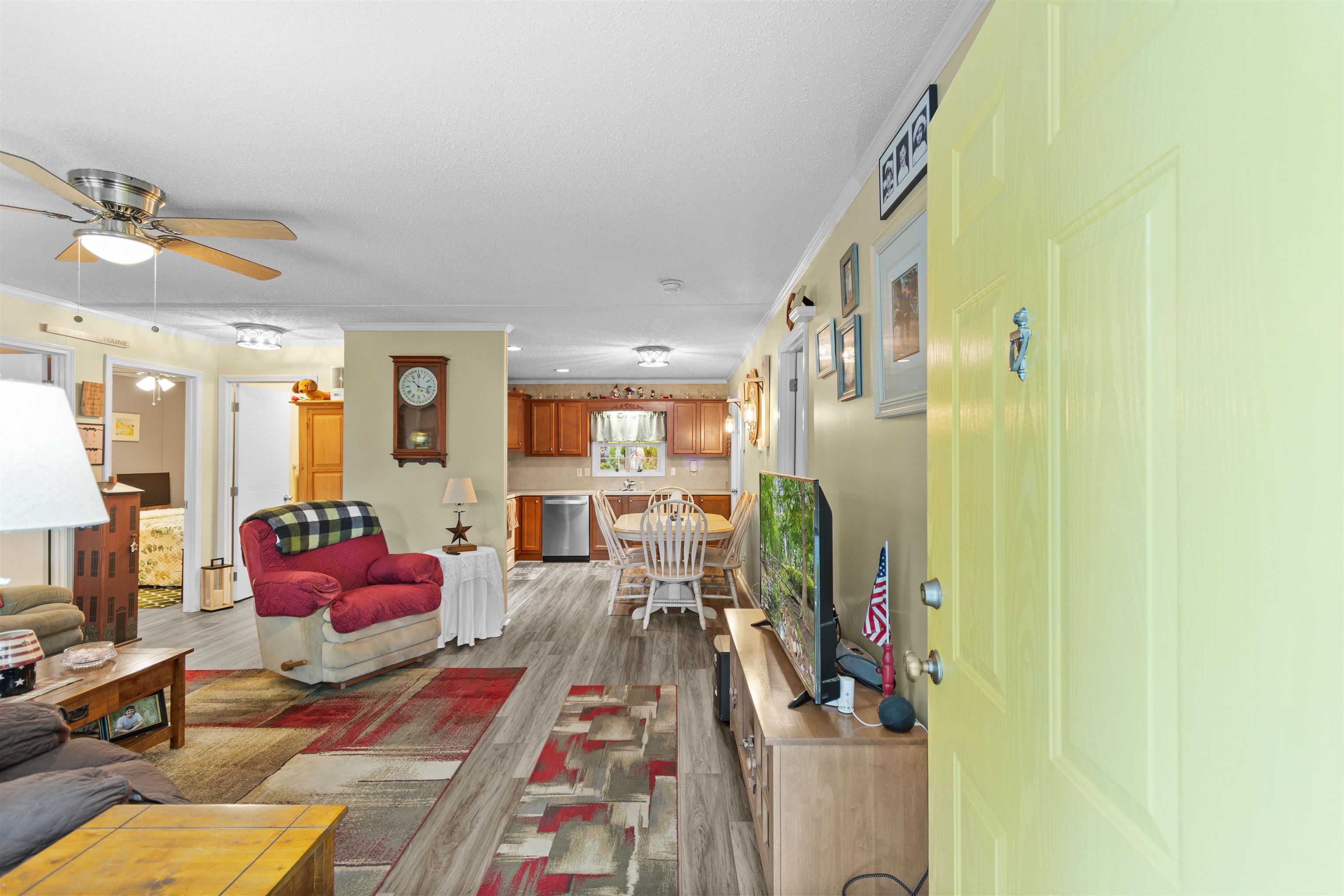 978 Jamestown Rd. Property Photo 4