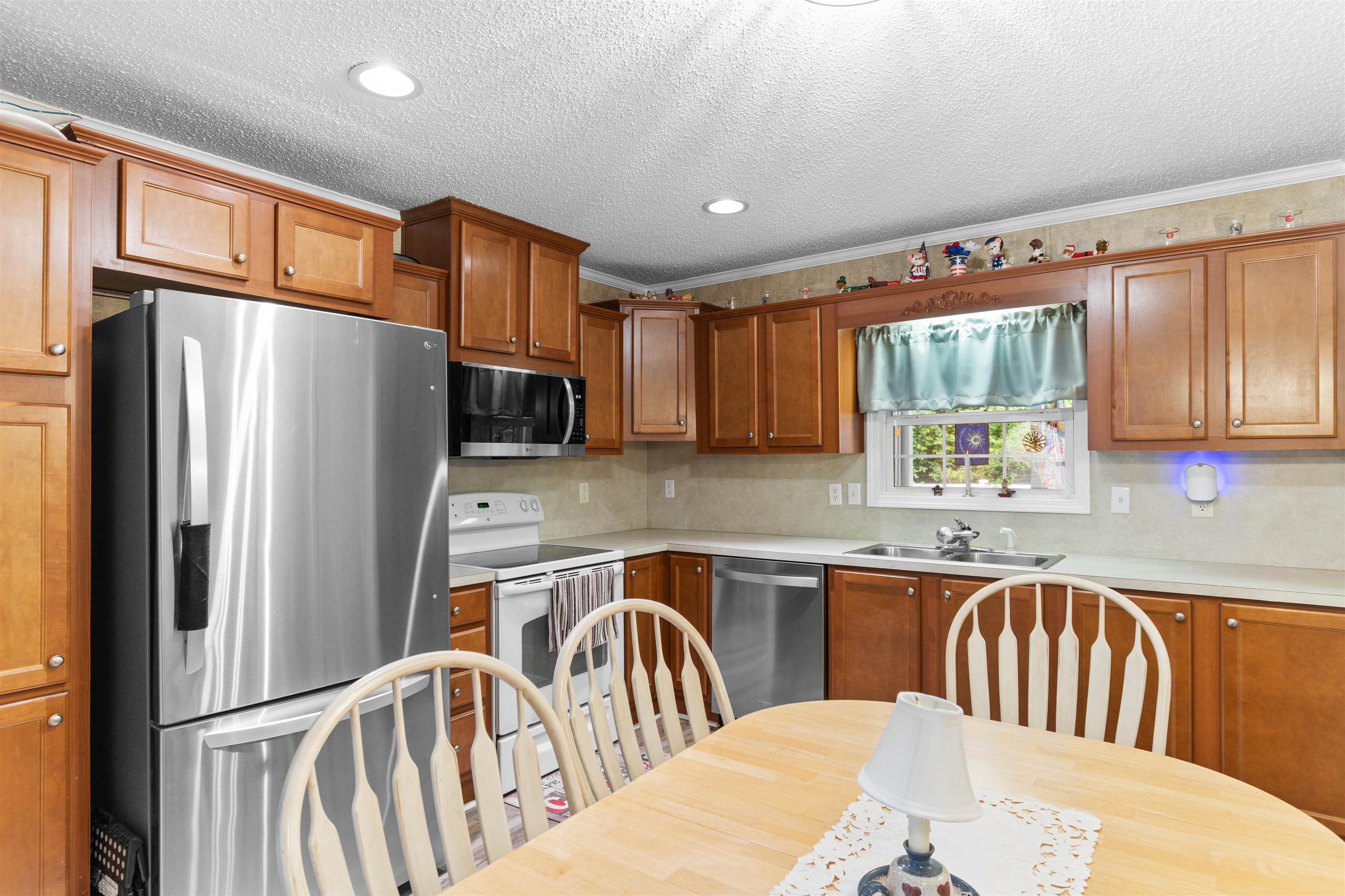978 Jamestown Rd. Property Photo 6