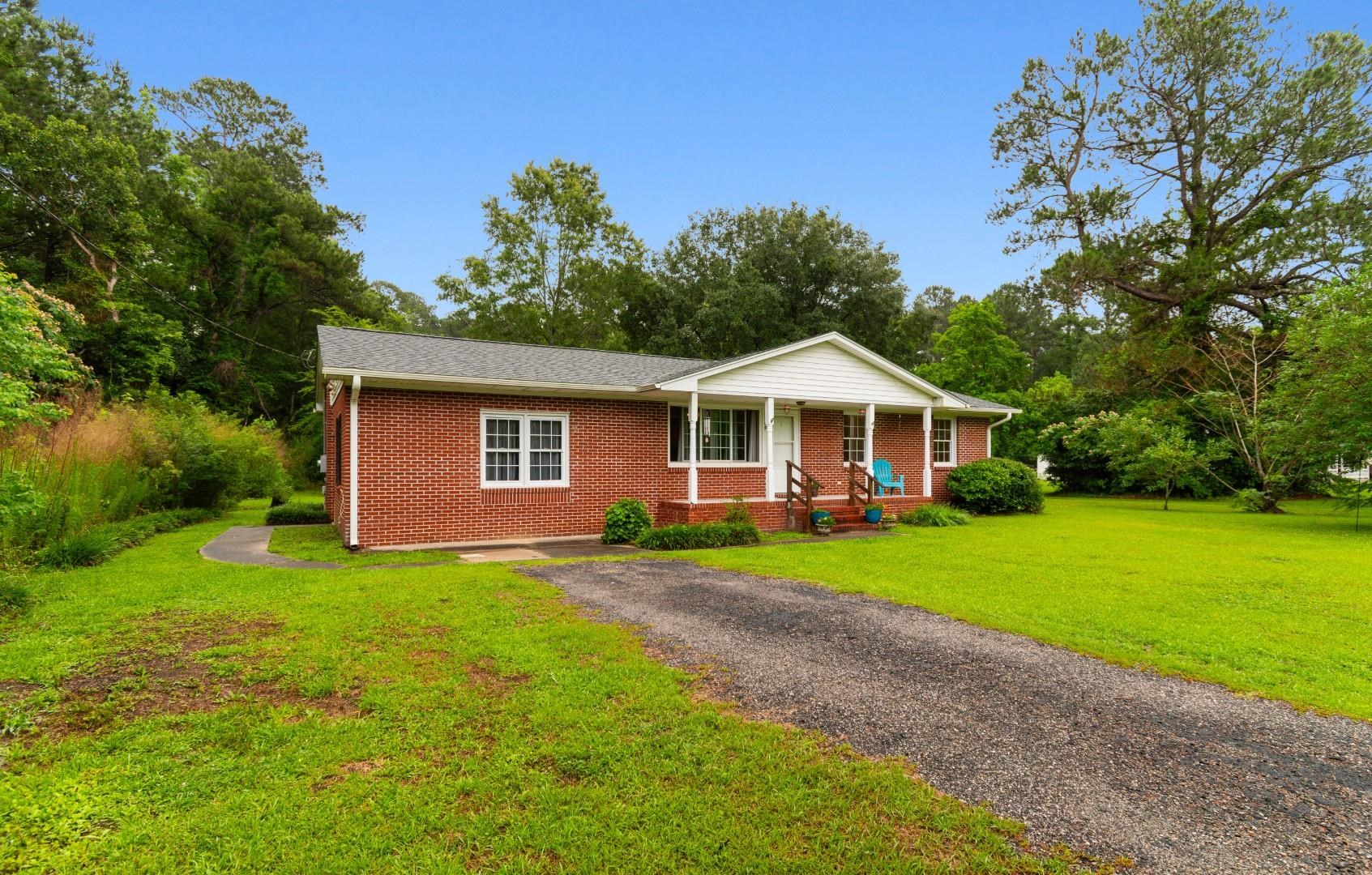 2240 Little Lamb Rd. Property Photo 2