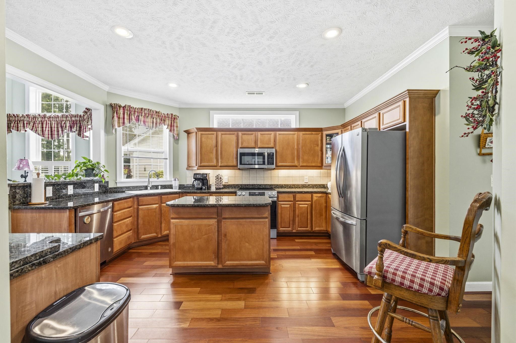 109 Wicklow Dr. Property Photo 11