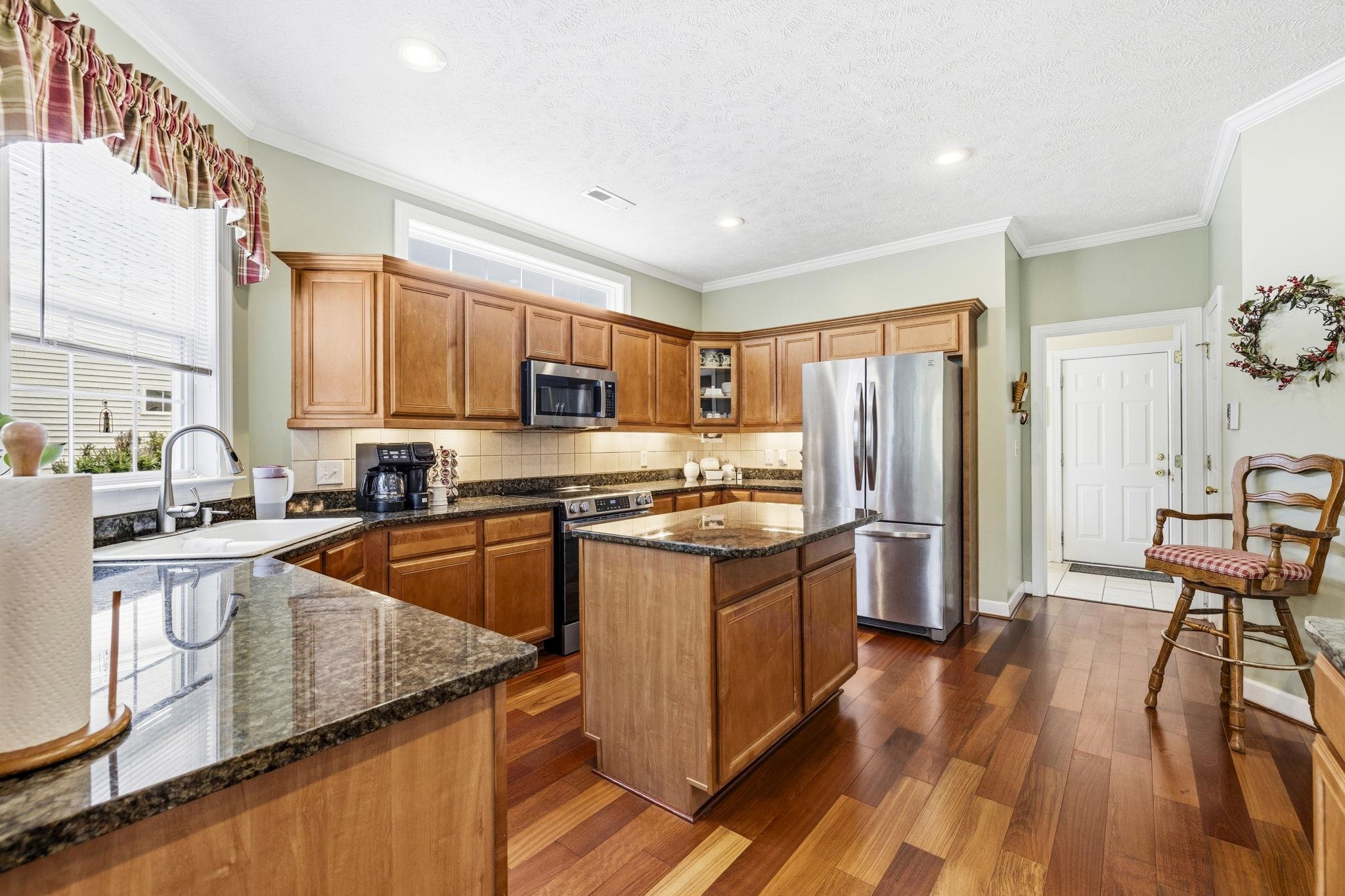 109 Wicklow Dr. Property Photo 13