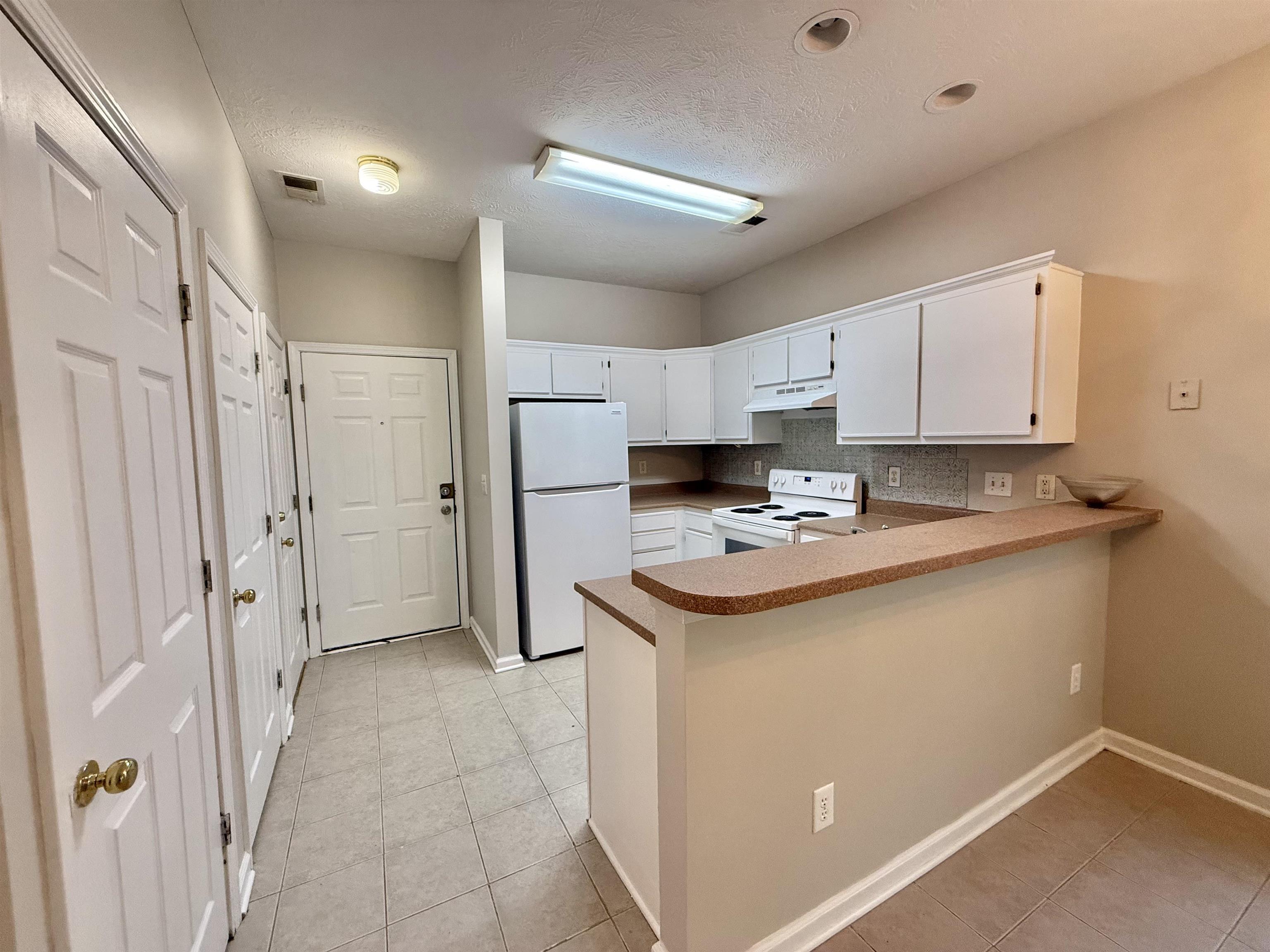 492 River Oaks Dr. Property Photo 7