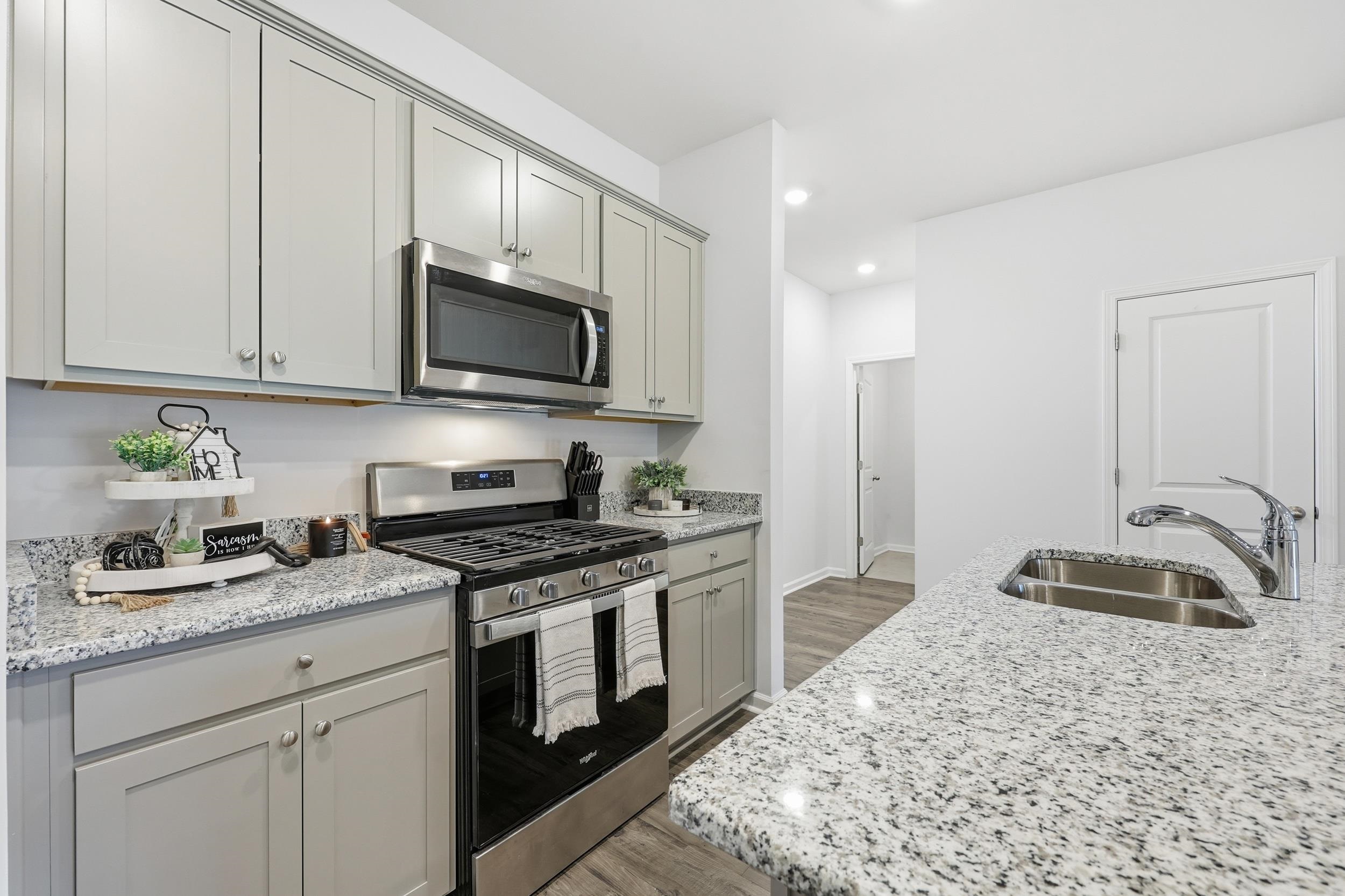 3122 Bells Lake Circle Property Photo 4