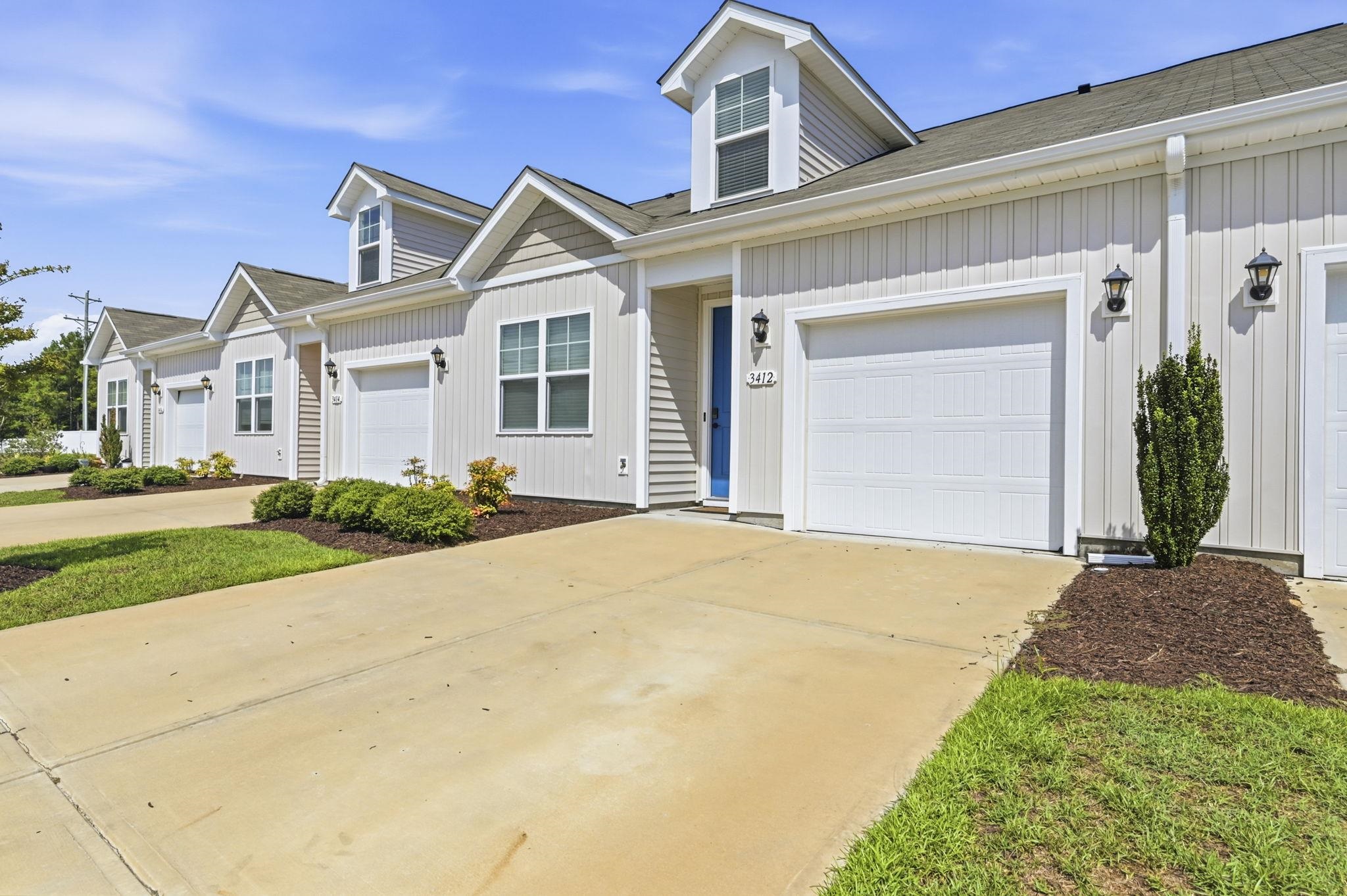 3412 Bells Lake Circle Property Photo 1