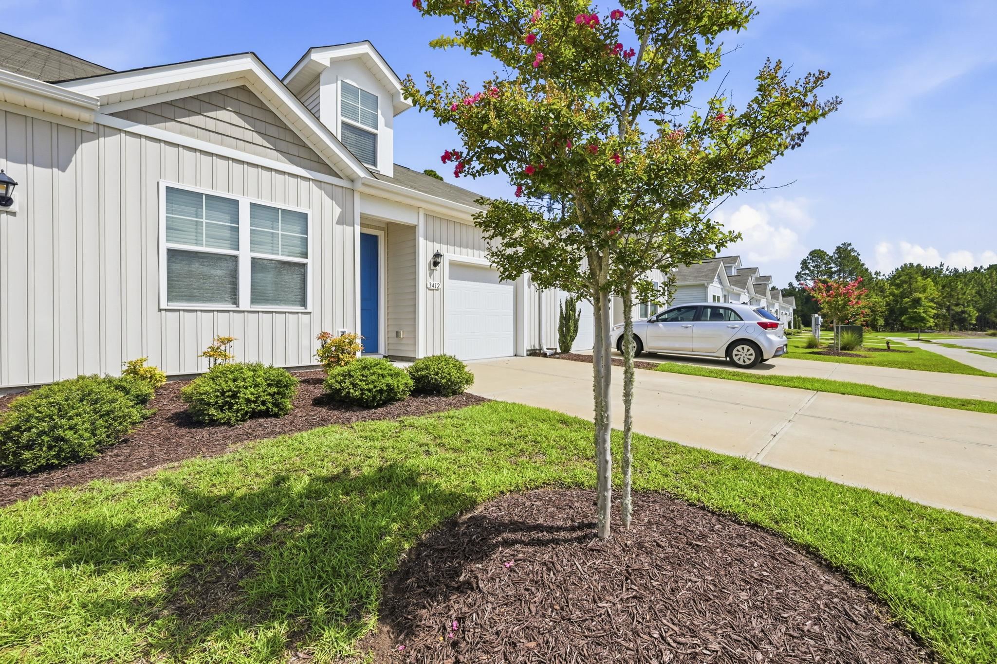 3412 Bells Lake Circle Property Photo 2
