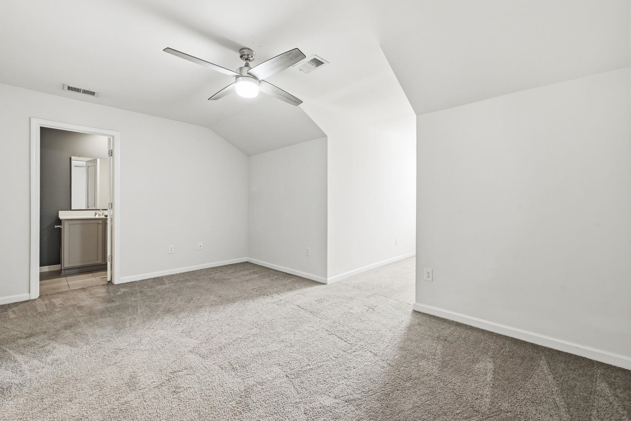 3412 Bells Lake Circle Property Photo 18