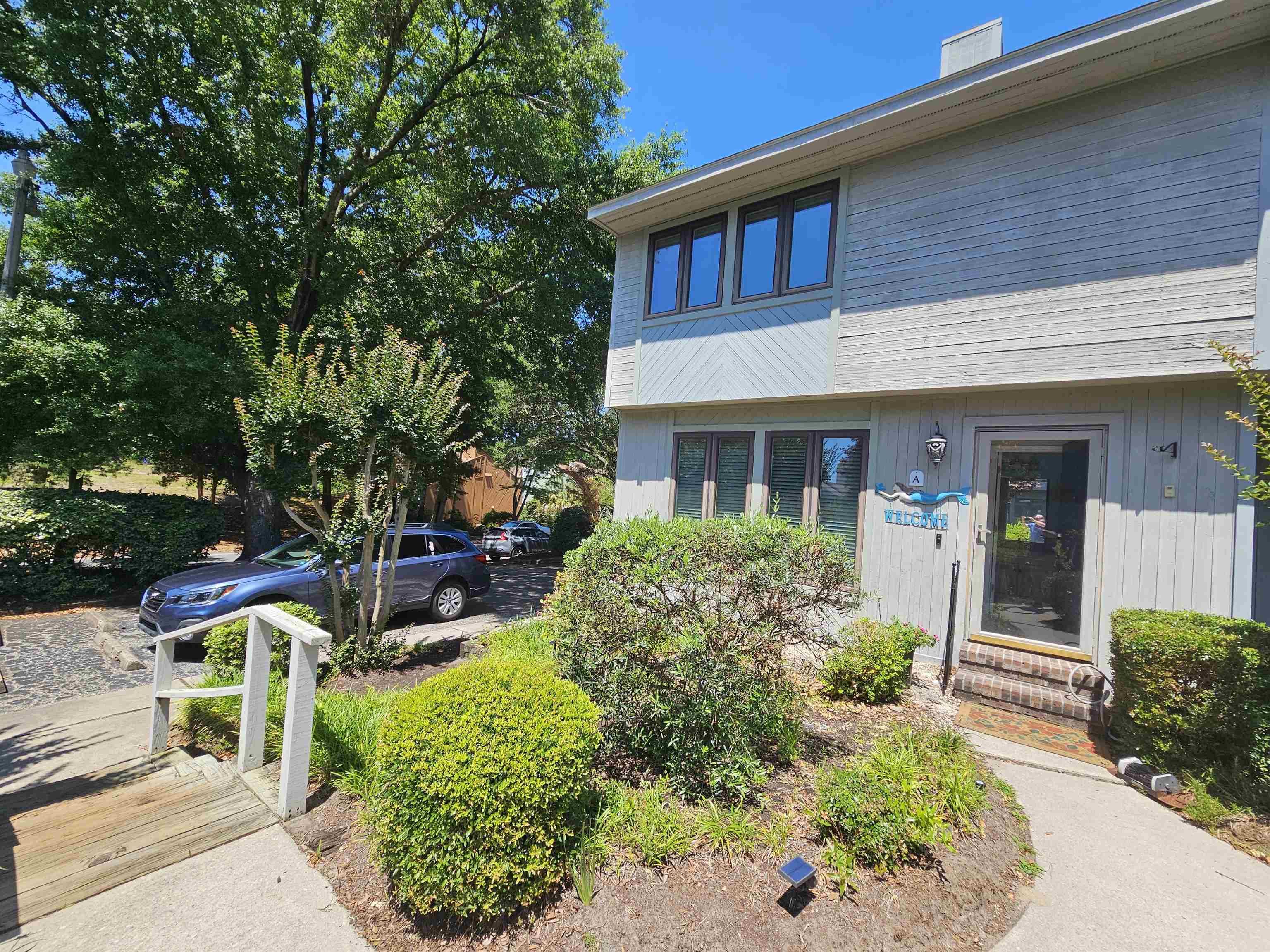 304 N 75th Ave N