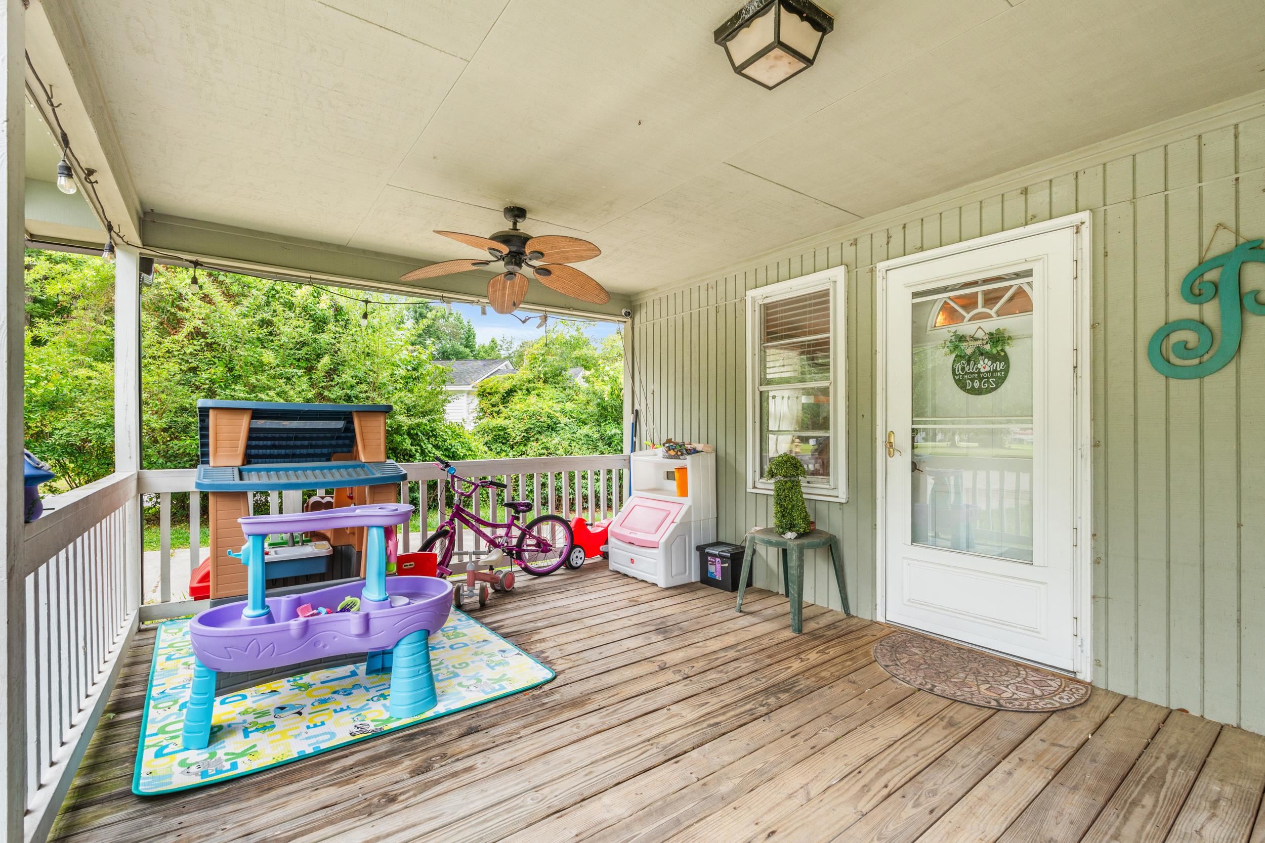 1263 Park Hill Dr. Property Photo 5