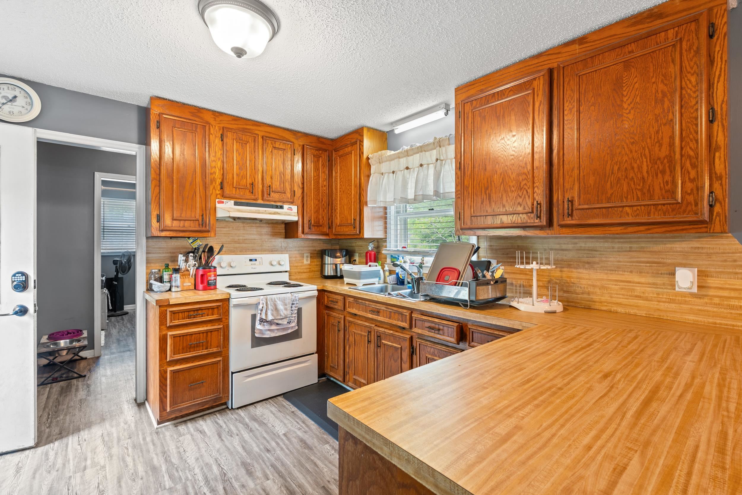 1263 Park Hill Dr. Property Photo 6